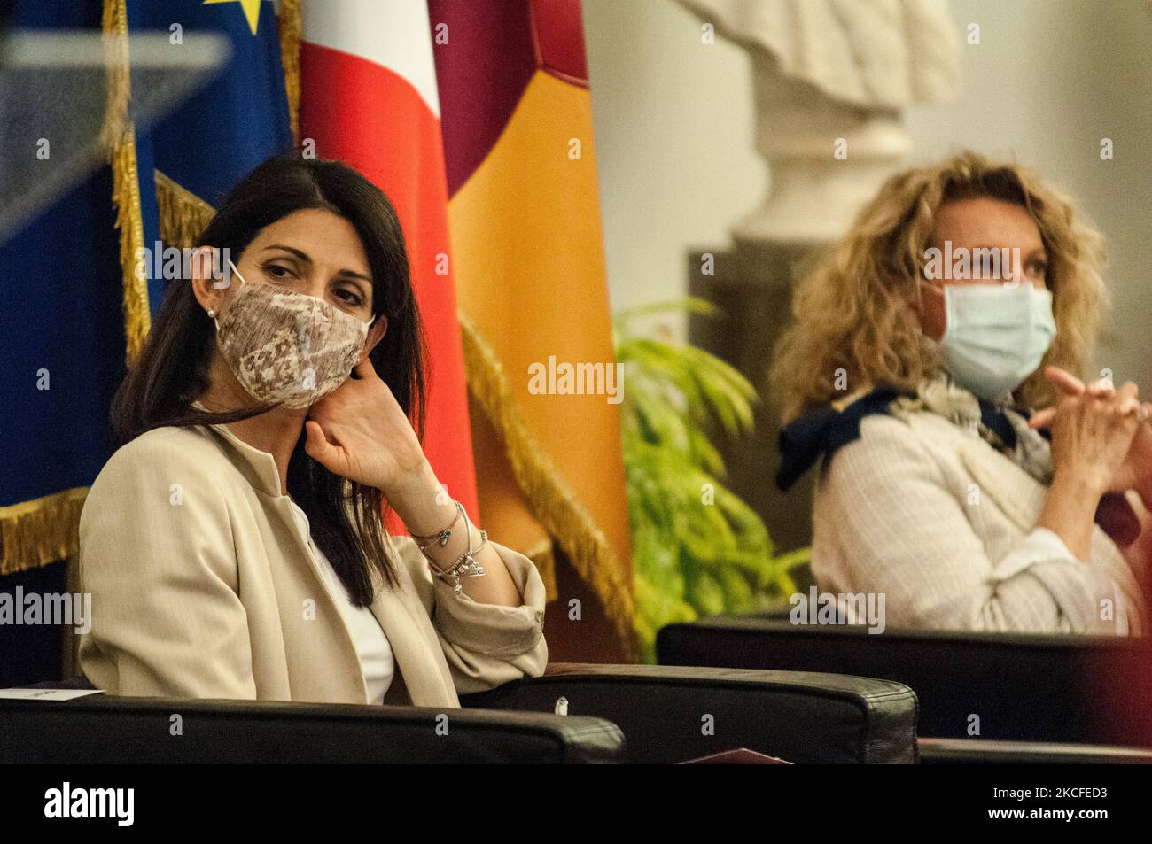 Daniela Foresta Roma Sindaco di roma virginia raggi presenti immagini e fotografie stock ad ...
