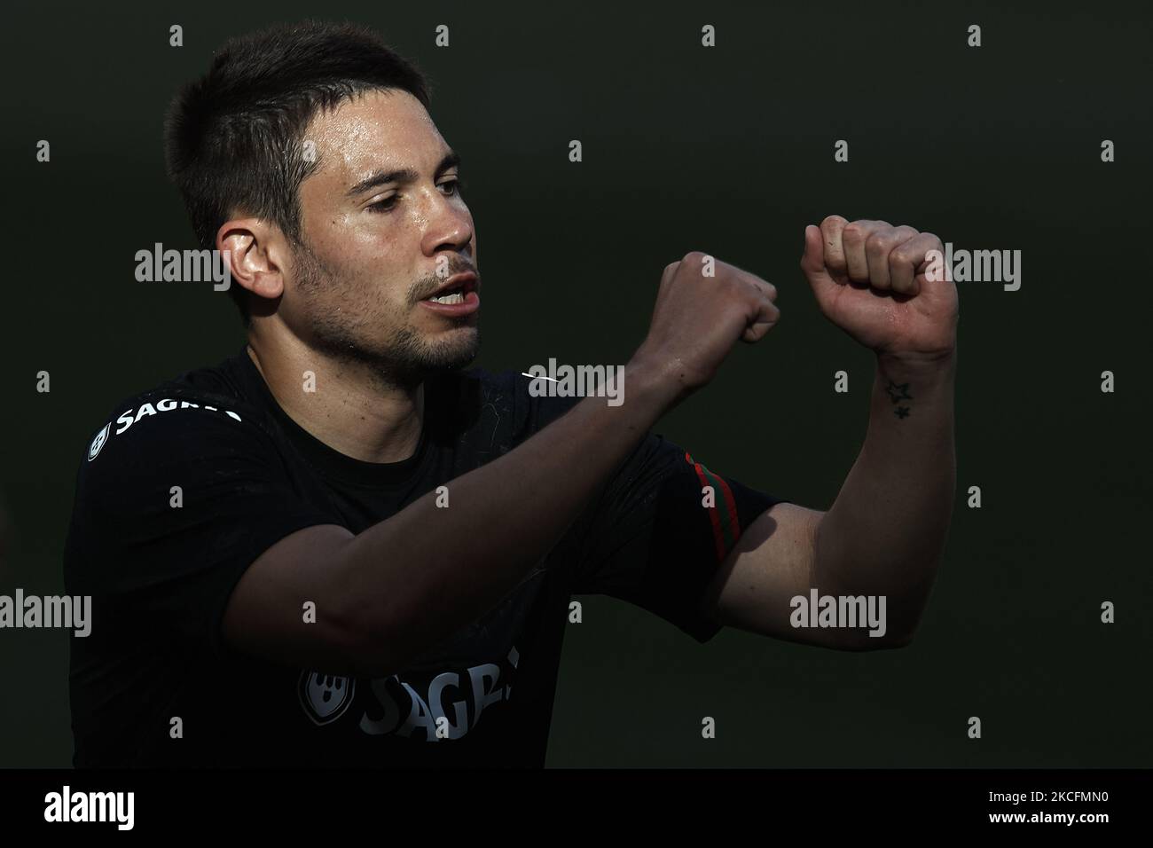 Raphael Guerreiro (Borussia Dortmund) del Portogallo durante il warm-up prima della partita internazionale amichevole tra Spagna e Portogallo a Estadio Wanda Metropolitano il 4 giugno 2021 a Madrid, Spagna. (Foto di Jose Breton/Pics Action/NurPhoto) Foto Stock