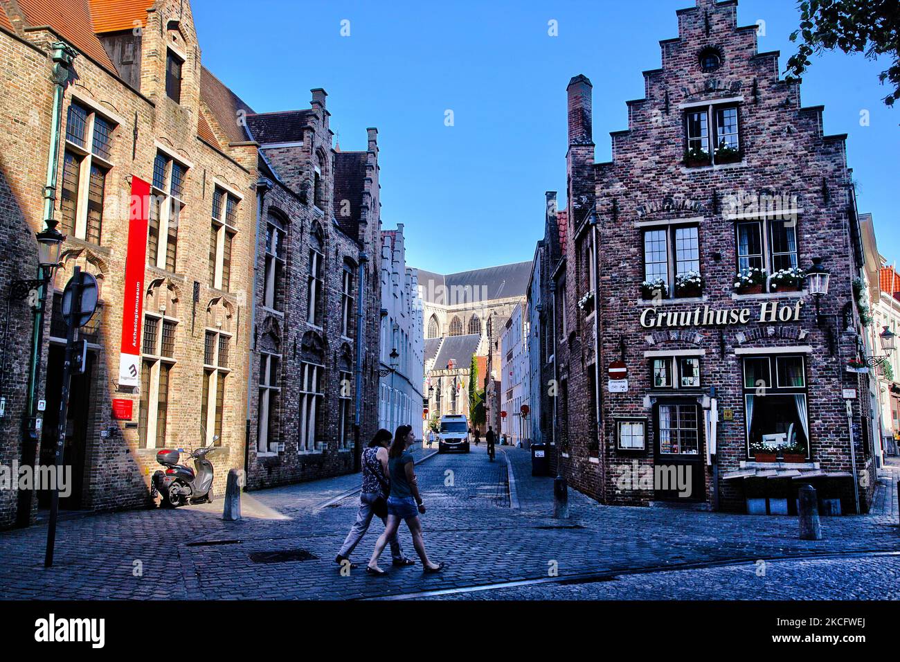 Strada nella città di Bruges (Brugge) in Belgio, Europa. (Foto di Creative Touch Imaging Ltd./NurPhoto) Foto Stock