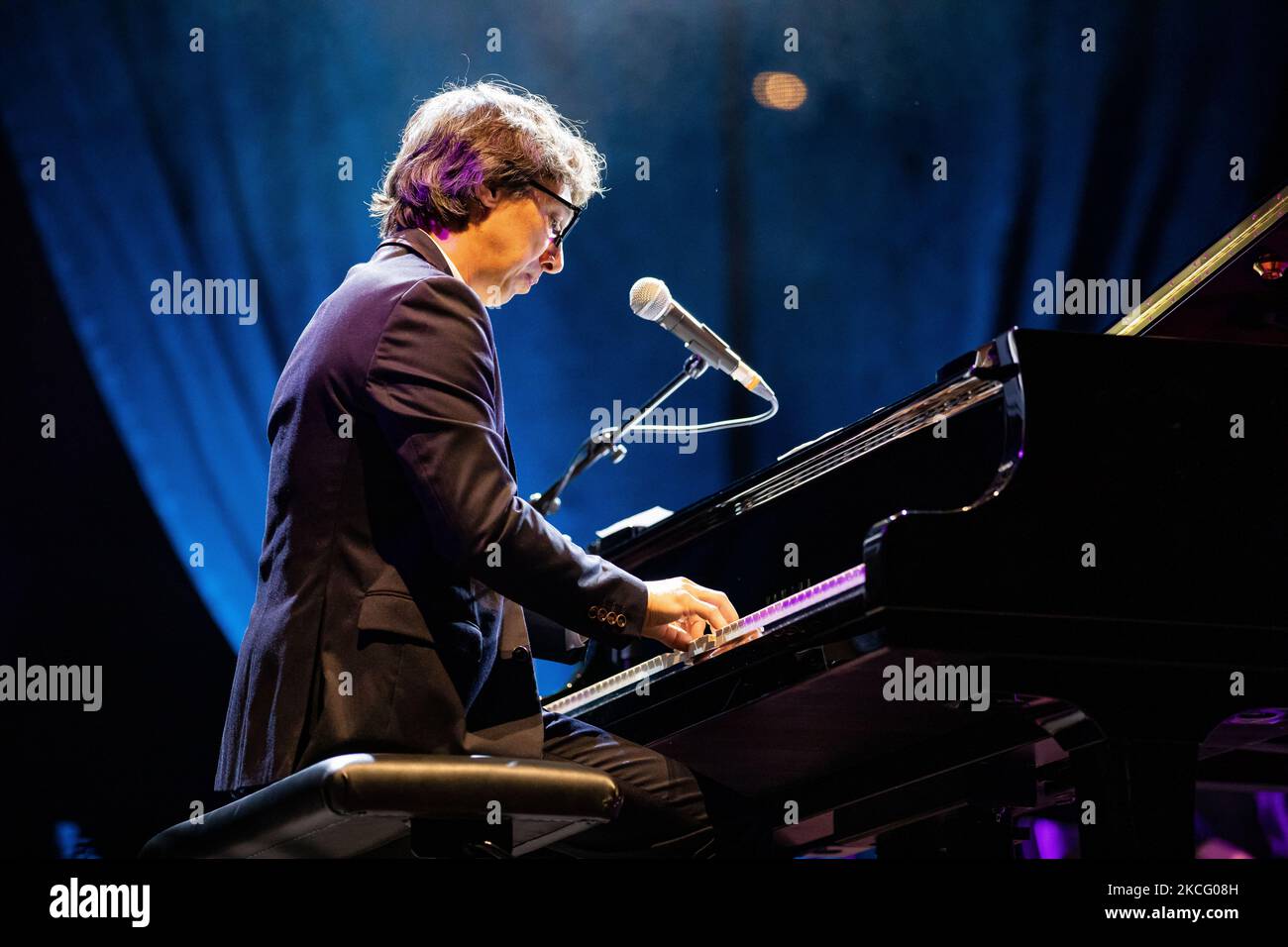 Paolo Jannacci suona dal vivo al Castello Sforzesco per il concerto di inaugurazione della tenuta Sforzesca il 11 giugno 2021 a Milano. (Foto di Alessandro Bremec/NurPhoto) Foto Stock