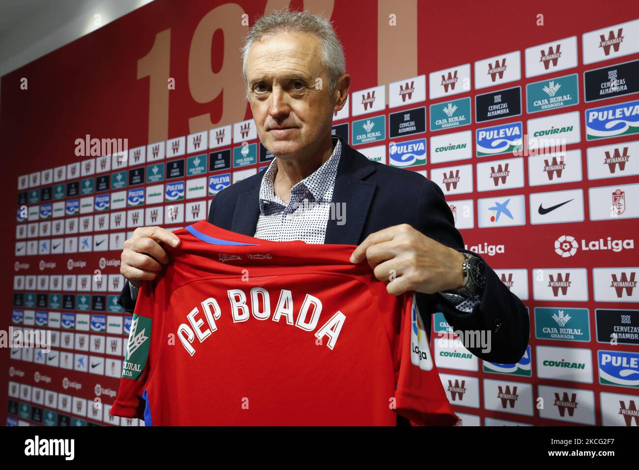 Patricia Rodriguez, Managing Director di Granada CF, ha presentato Pep Boada come nuovo Direttore del calcio durante una conferenza stampa presso la Sala Stampa dello Stadio Nuevo Los Carmenes il 14 giugno 2021 a Granada, Spagna. (Foto di Ãlex CÃ¡mara/NurPhoto) Foto Stock