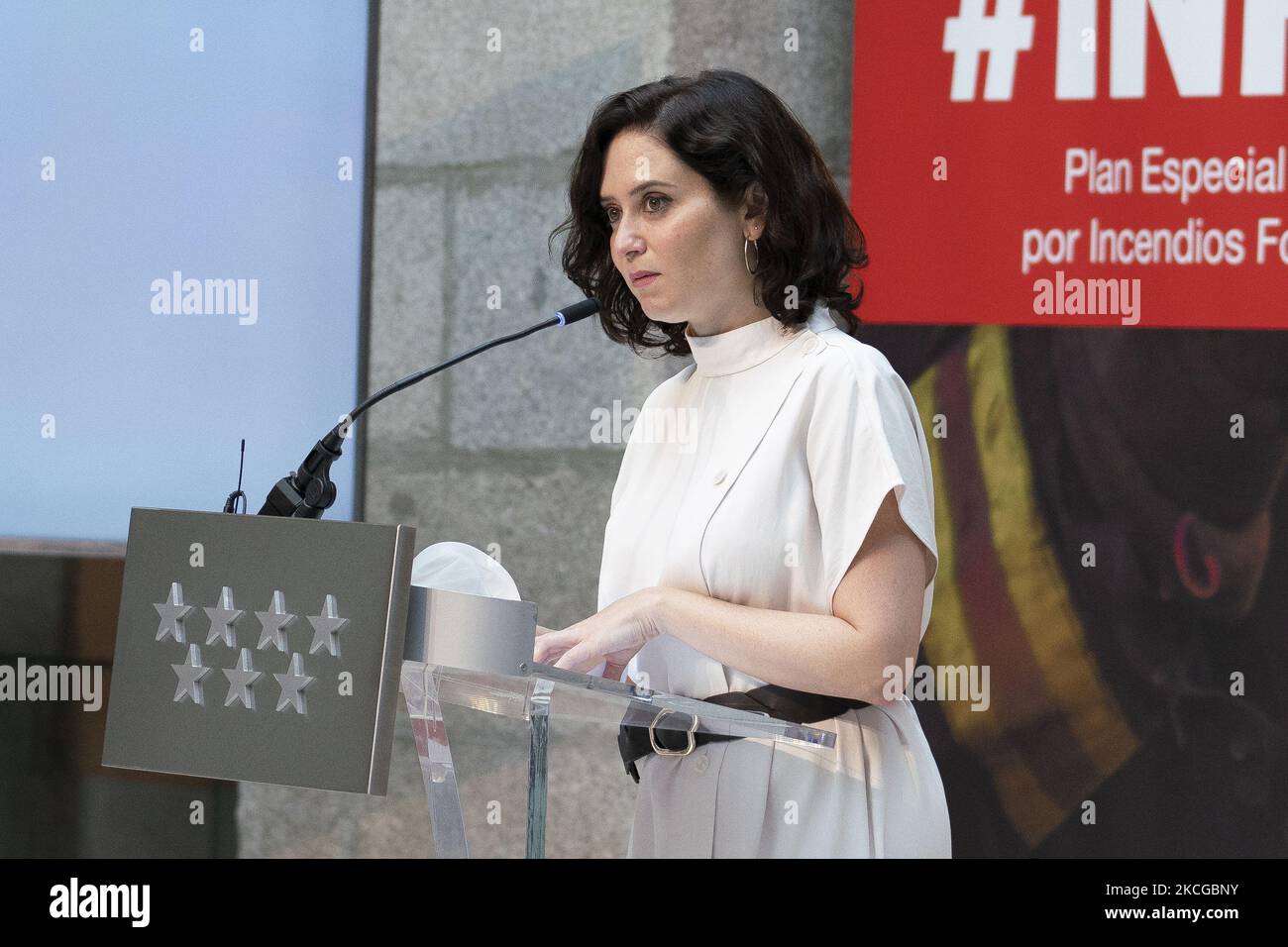 Il presidente della Comunità di Madrid, Isabel Díaz Ayuso, durante la presentazione del piano di emergenza per la protezione civile della Regione contro gli incendi boschivi (piano INFOMA) 2021 presso l'Ufficio postale reale, il 22 giugno 2021, a Madrid, Spagna. (Foto di Oscar Gonzalez/NurPhoto) Foto Stock