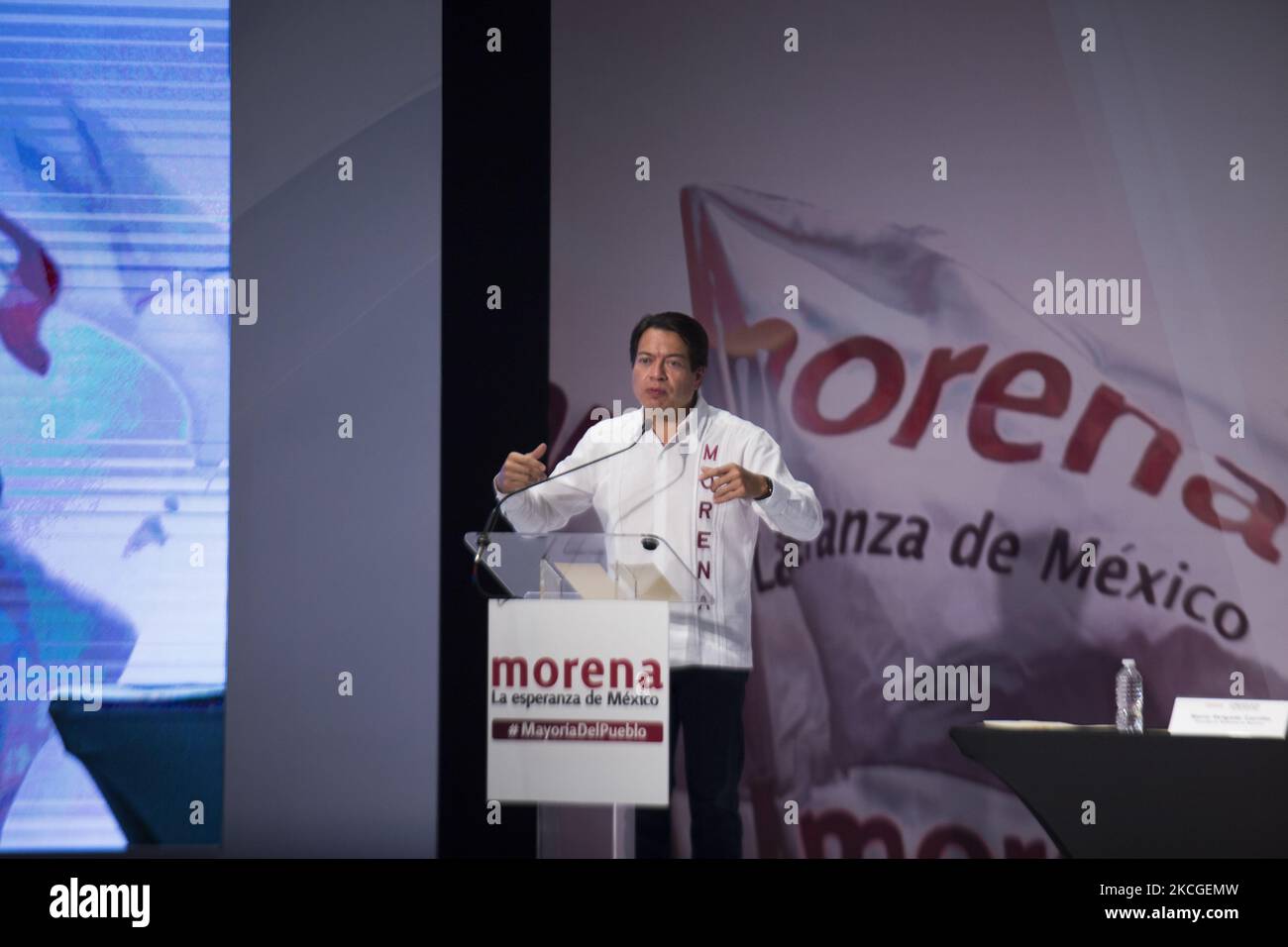 Mario Delgado, presidente del partito Morena, interviene durante l'inaugurazione dell'incontro tra legislatori locali eletti da tutto il paese e la direzione di tale partito all'Hilton Alameda Hotel. 24 giugno 2021, Città del Messico. (Foto di Cristian Leyva/NurPhoto) Foto Stock