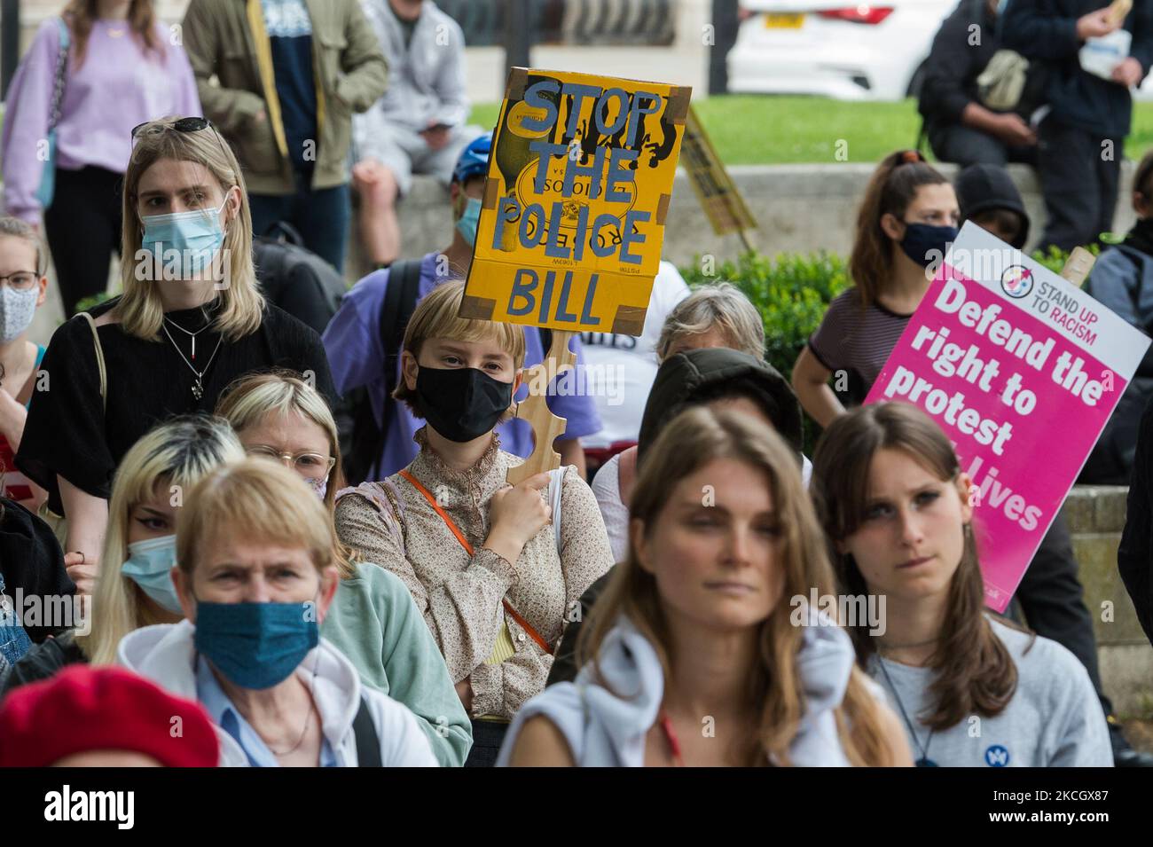 LONDRA, REGNO UNITO - 05 LUGLIO 2021: I dimostranti si riuniscono in Piazza del Parlamento per la protesta di 'uccidere il disegno di legge' contro la legge governativa sulla polizia, il crimine, le condanne e i tribunali (legge PCSC), che ritorna alla Camera dei Comuni per il dibattito e le fasi rimanenti il 05 luglio 2021 a Londra, Inghilterra. Il disegno di legge conferirebbe alla polizia e al Segretario di Stato di imporre nuove condizioni alle proteste e alle processioni pubbliche, che secondo gli attivisti influirebbero sul diritto di protestare. (Foto di Wiktor Szymanowicz/NurPhoto) Foto Stock