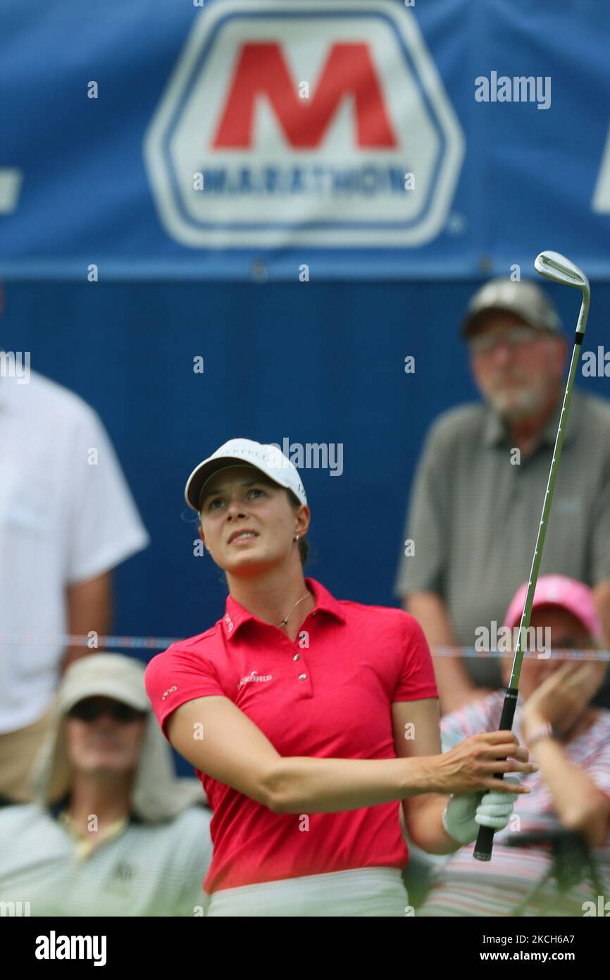 Esther Henseleit di Amburgo, Germania, arriva sul green 18th durante il terzo round del torneo di golf Marathon LPGA Classic all'Highland Meadows Golf Club di Sylvania, Ohio, USA sabato 10 luglio 2021. (Foto di Amy Lemus/NurPhoto) Foto Stock