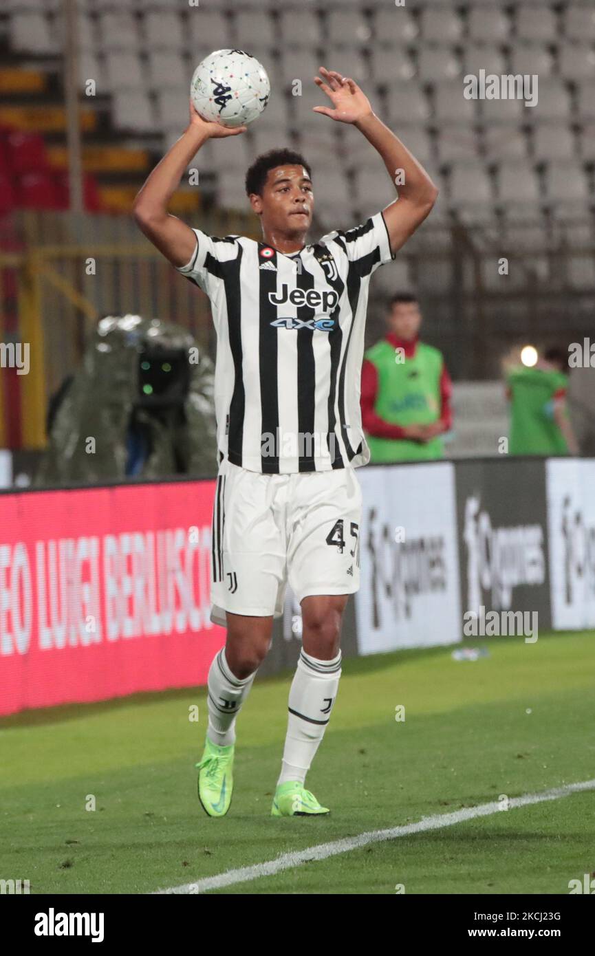 Koni De Winter in azione durante il pre-campionato amichevole match tra AC Monza e Juventus - Trofeo Berlusconi 2021 - allo Stadio Brianteo il 31 luglio 2021 a Monza, Italia. (Foto di Mairo Cinquetti/NurPhoto) Foto Stock