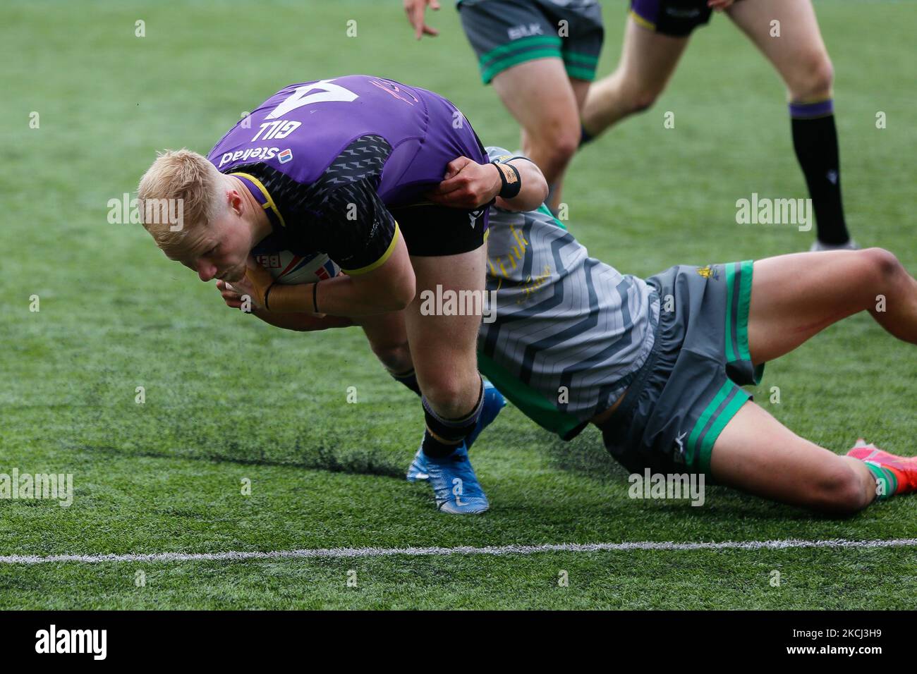 Kieran Gill di Newcastle Thunder segna la sua seconda prova di squadra durante la partita di campionato TRA Newcastle Thunder e Whitehaven RLFC a Kingston Park, Newcastle, domenica 1st agosto 2021. (Foto di Chris Lishman/MI News/NurPhoto) Foto Stock