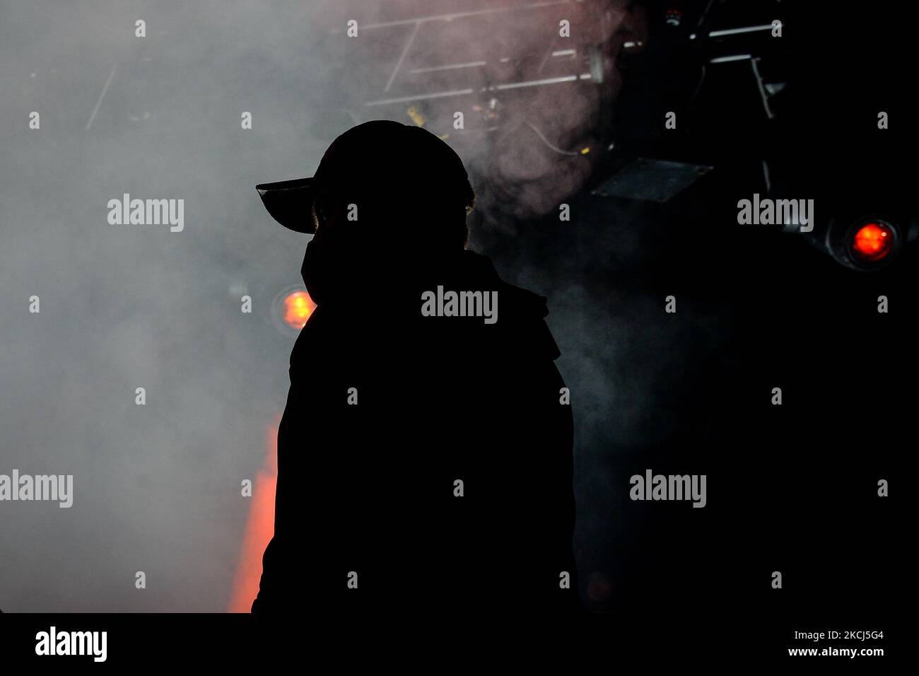 Con un omaggio al gruppo argentino Soda Stereo, le porte della Movistar Arena tengono il primo concerto con un pubblico nel mezzo della pandemia COVID-19 a Bogotà, Colombia, il 30 luglio 2021. (Foto di Vannessa Jimenez G/NurPhoto) Foto Stock