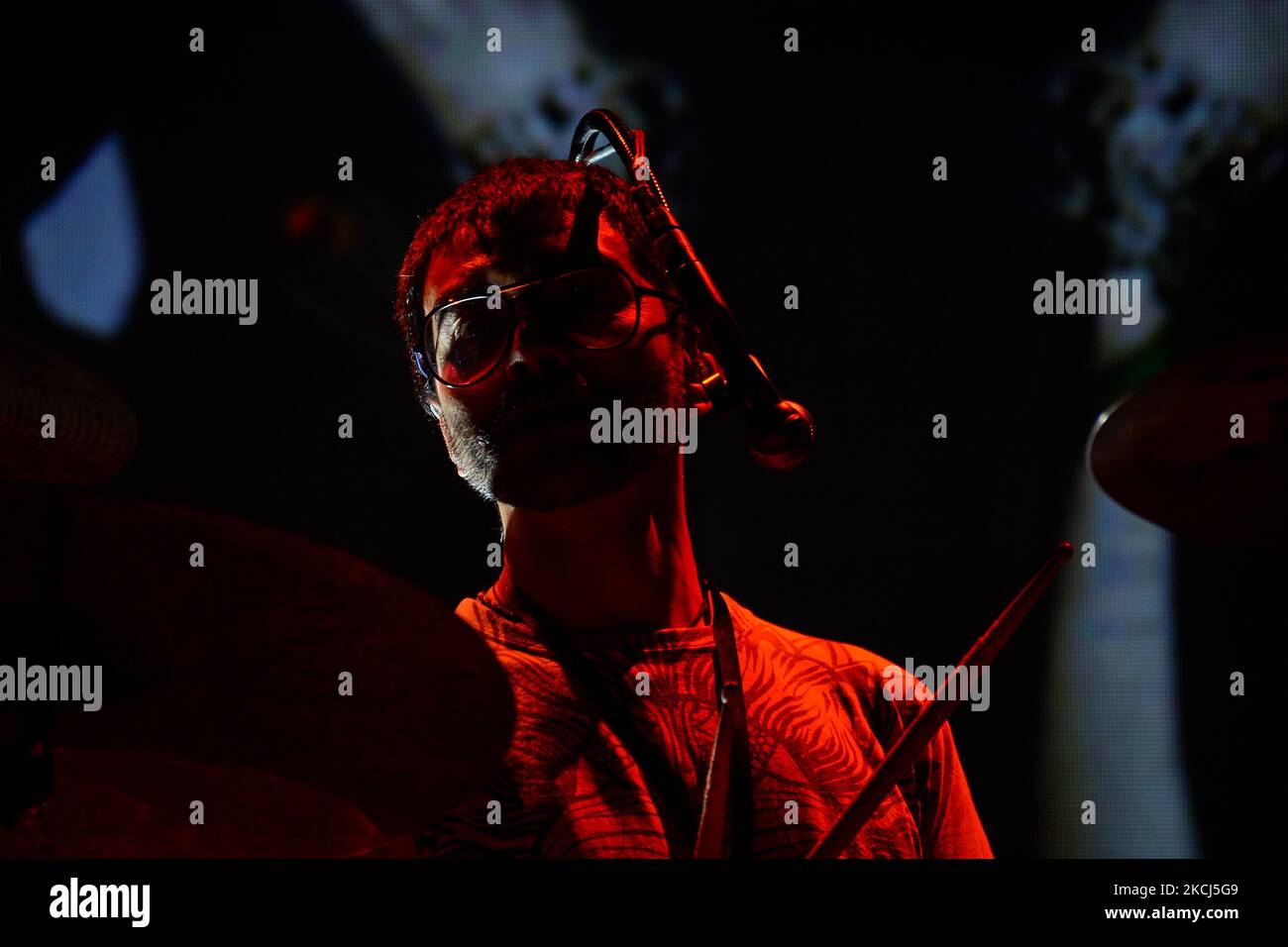 Con un omaggio al gruppo argentino Soda Stereo, le porte della Movistar Arena tengono il primo concerto con un pubblico nel mezzo della pandemia COVID-19 a Bogotà, Colombia, il 30 luglio 2021. (Foto di Vannessa Jimenez G/NurPhoto) Foto Stock