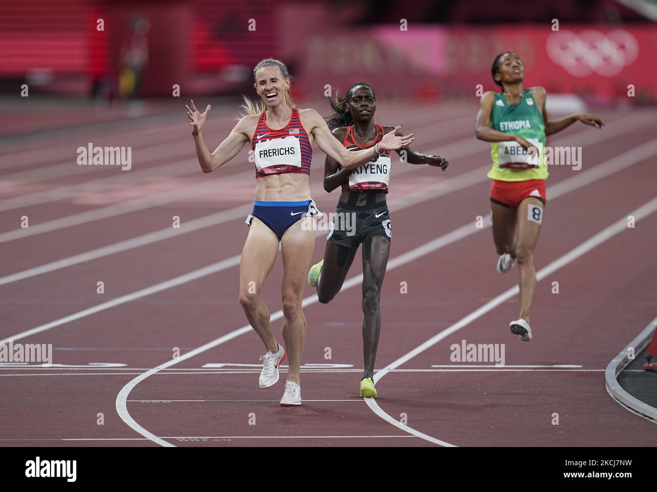 Courtney Frerichs dagli Stati Uniti vincendo argento in 3000 metri steeplechase per le donne alle Olimpiadi di Tokyo, Tokyo Olympic Stadium, Tokyo, Giappone il 4 agosto 2021. (Foto di Ulrik Pedersen/NurPhoto) Foto Stock