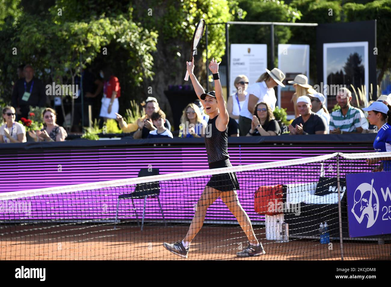 Andrea Petkovic festeggia la vittoria contro Mayar Sherif, Singles, Center Court, finale al Winners Open di Cluj-Napoca, Romania, 8 agosto 2021 (Foto di Flaviu Buboi/NurPhoto) Foto Stock
