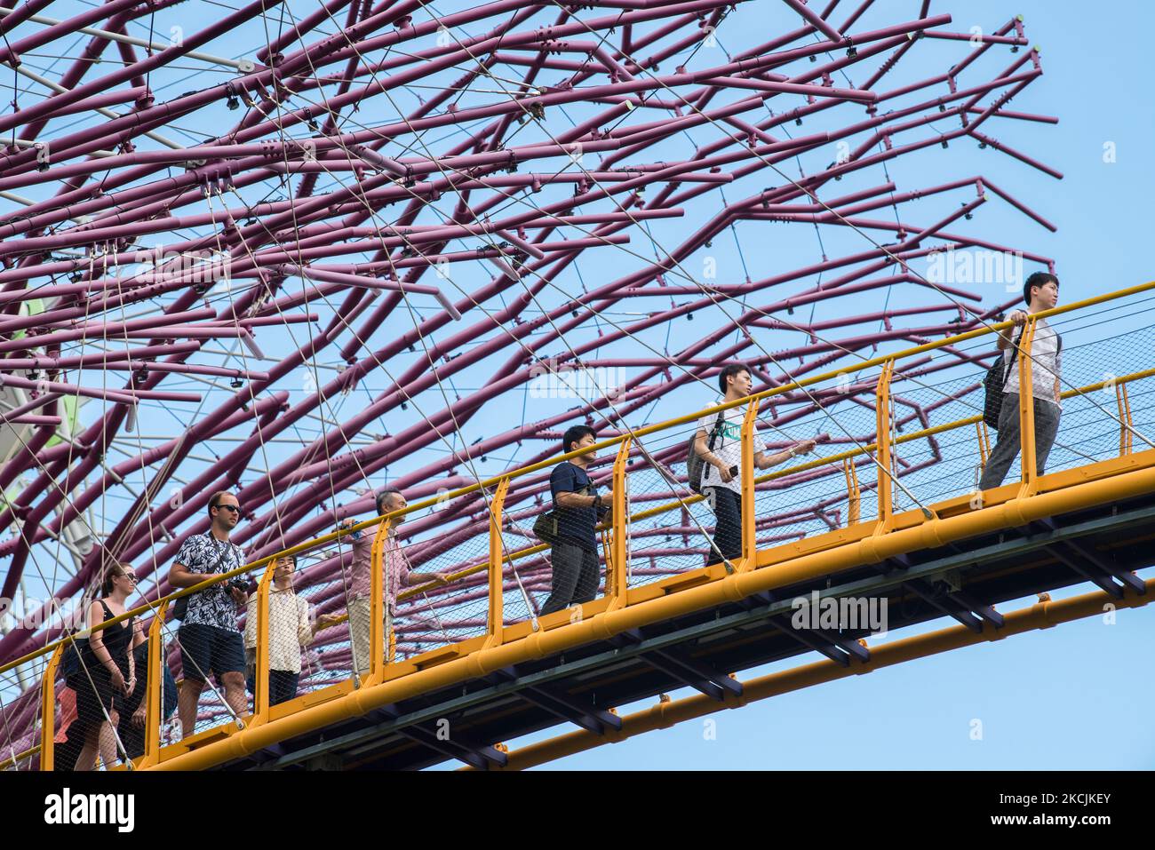 Singapore City, Singapore-Settembre 08,2019: I turisti visitano i Giardini della Baia un parco naturale nella Citta' di Singapore. Foto Stock