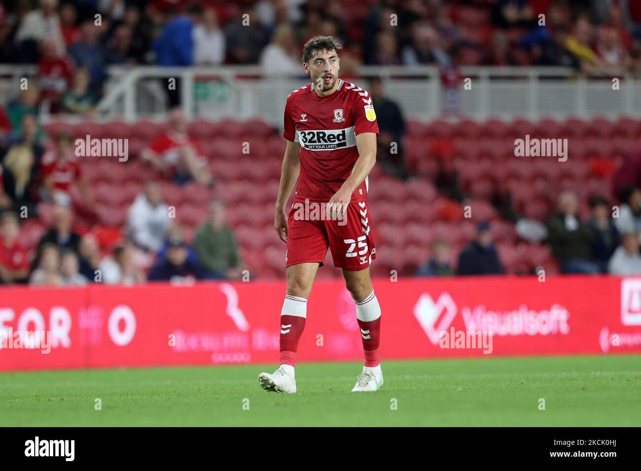 Matt Crooks di Middlesbrough durante la partita del campionato Sky Bet tra Middlesbrough e Queens Park Rangers al Riverside Stadium di Middlesbrough mercoledì 18th agosto 2021. (Foto di Mark Fletcher/MI News/NurPhoto) Foto Stock