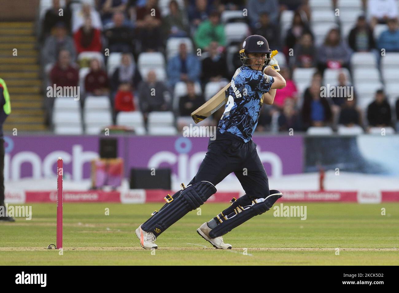 Tom Kohler-Cadmore dello Yorkshire si schiaccia durante la partita Blast Vitality T20 tra lo Yorkshire County Cricket Club e il Sussex County Cricket Club a Emirates Riverside, Chester le Street martedì 24th agosto 2021. (Foto di will Matthews/MI News/NurPhoto) Foto Stock