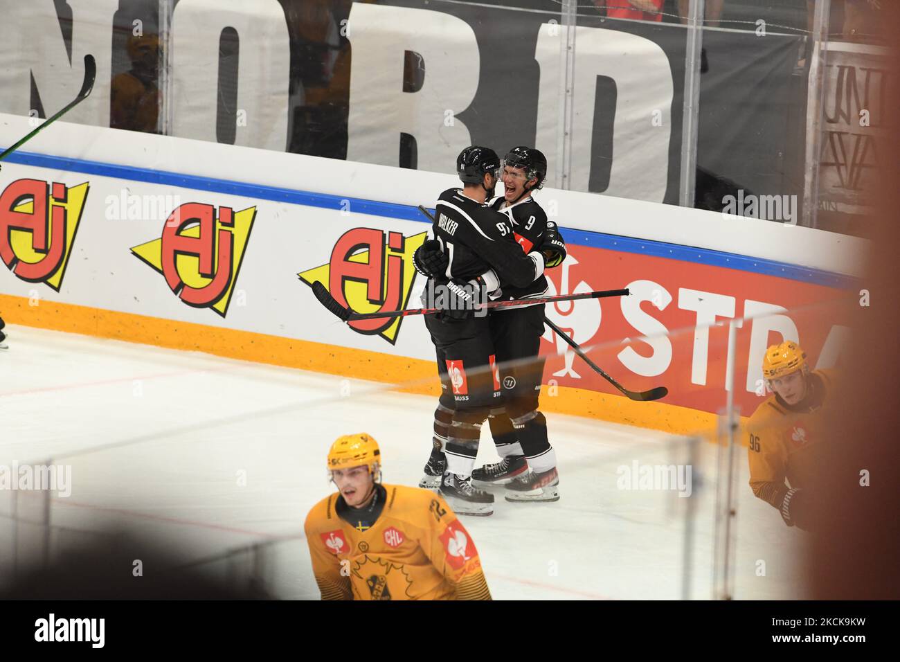 #91 JULIAN WALKER Lugano Hockey Lugano Hockey Champions Hockey League Match HC Lugano vs Skelleftea AIK stagione 2021/2022 il 27 agosto nella Corner Arena di Lugano, Swizzerland. (Foto di Fabio Averna/NurPhoto) Foto Stock