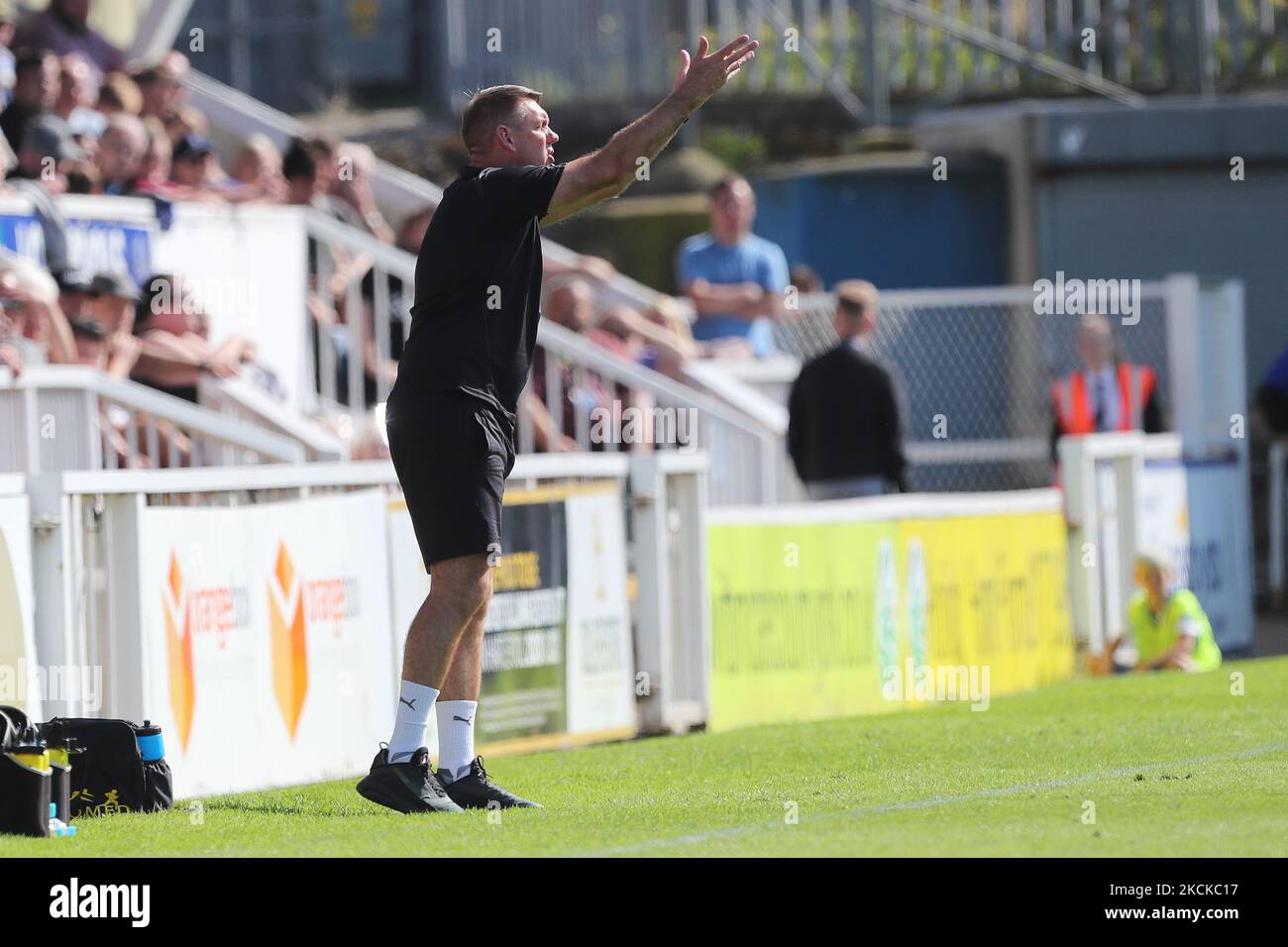 Il manager di Hartlepool United Dave Challinor durante la partita della Sky Bet League 2 tra Hartlepool United e Carlisle United a Victoria Park, Hartlepool, sabato 28th agosto 2021. (Foto di Mark Fletcher/MI News/NurPhoto) Foto Stock