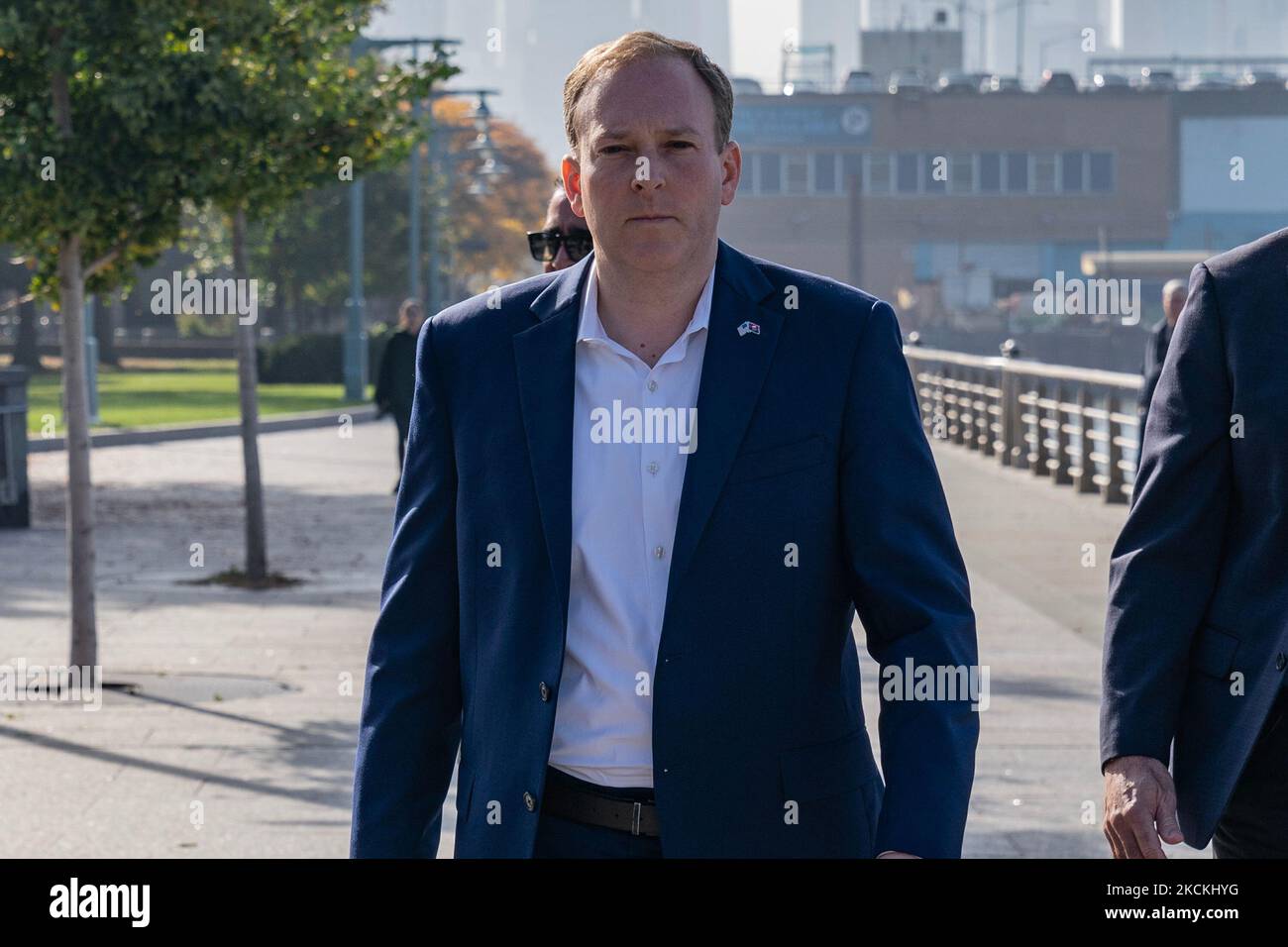 New York, Stati Uniti. 04th Nov 2022. Il candidato repubblicano per il governatore di New York Lee Zeldin è arrivato alla campagna contro i crimini contro le donne a Pier 45 il 4 novembre 2022 Credit: Sipa USA/Alamy Live News Foto Stock