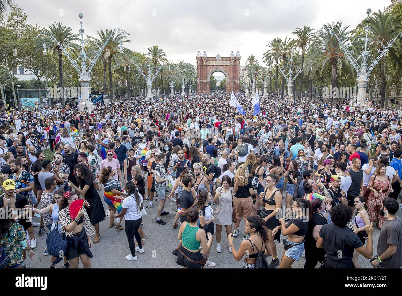 La comunità LGTBI celebra la giornata di Pride BCN 2021 a Barcellona, dopo essere stata rinviata a causa della pandemia di Coronavirus / Covid-19, a Barcellona, in Spagna, il 5 settembre 2021. (Foto di Albert Llop/NurPhoto) Foto Stock