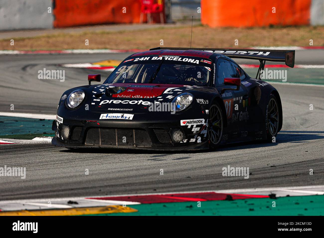 Piloti: Daniel Allemann, Ralf Bohn, Alfred Renauer e Robert Renauer della Herberth Motorsport con Porsche 911 GT3 R (991 II) durante la HANKOOK 24H BARCELLONA 2021 Race sul circuito di Catalunya. (Foto di DAX Images/NurPhoto) Foto Stock