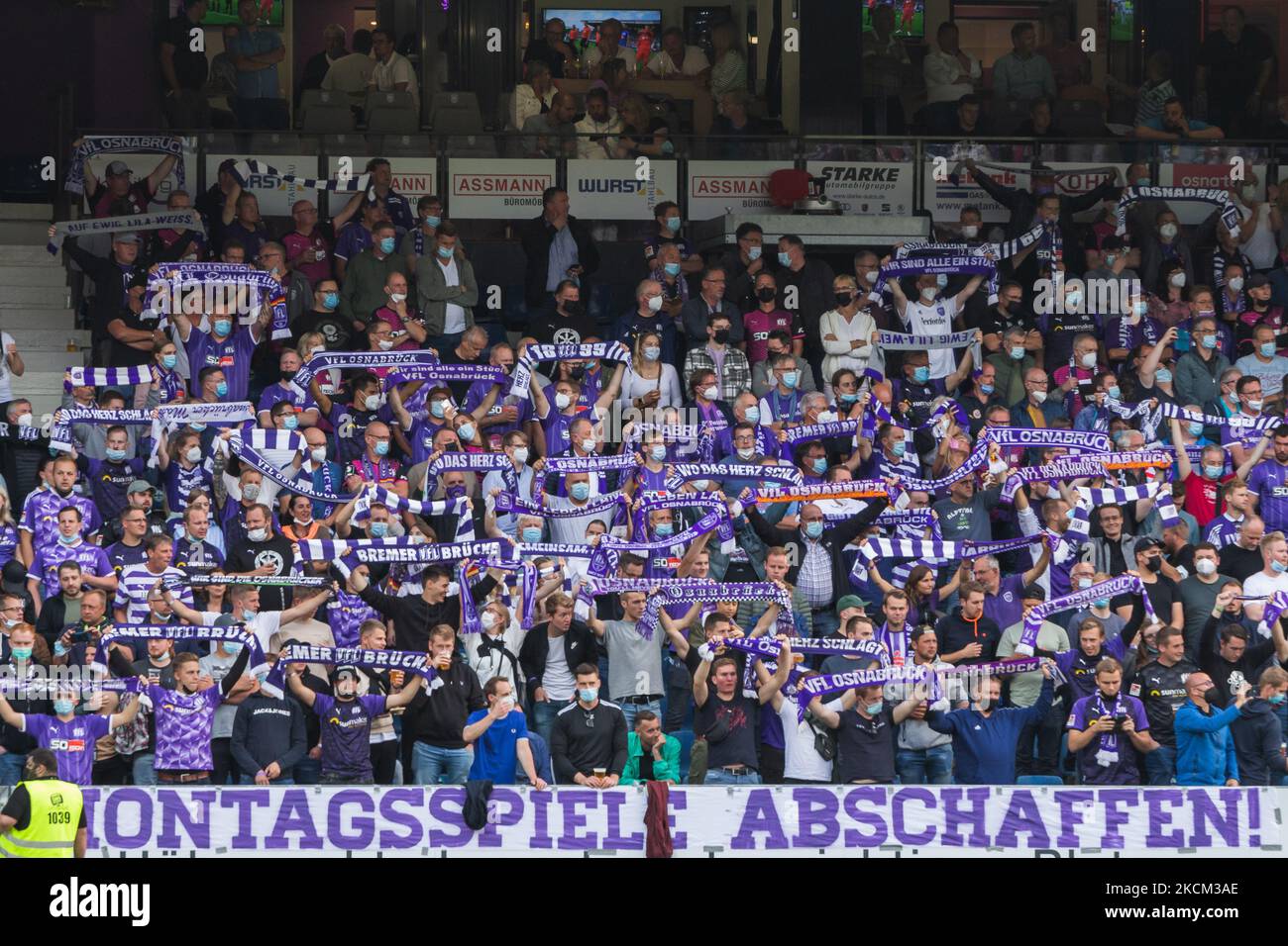 una vista generale all'interno dello stadio prima del 3. Liga match tra VfL Osnabrueck e FC Viktoria Koeln a Bremer Bruecke il 06 settembre 2021 a Osnabrueck, Germania. (Foto di Peter Niedung/NurPhoto) Foto Stock