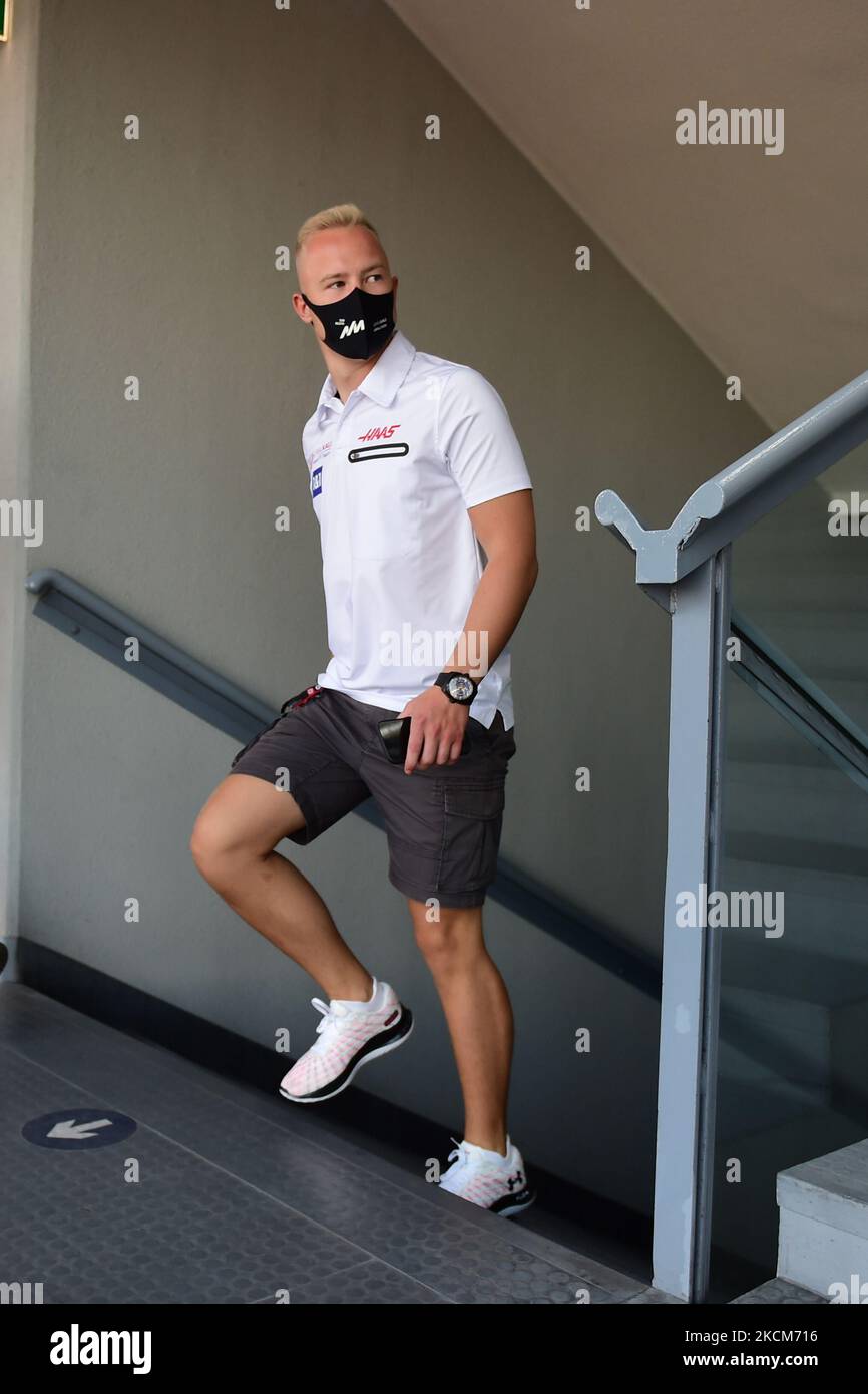 Nikita Mazepin del Team Uralkali Haas F1 entra in conferenza stampa del GP d'Italia, 14th° round del Campionato Mondiale di Formula 1 in Autodromo Internazionale di Monza, a Monza, Lombardia, Italia, 9 settembre 2021 (Foto di Andrea Diodato/NurPhoto) Foto Stock