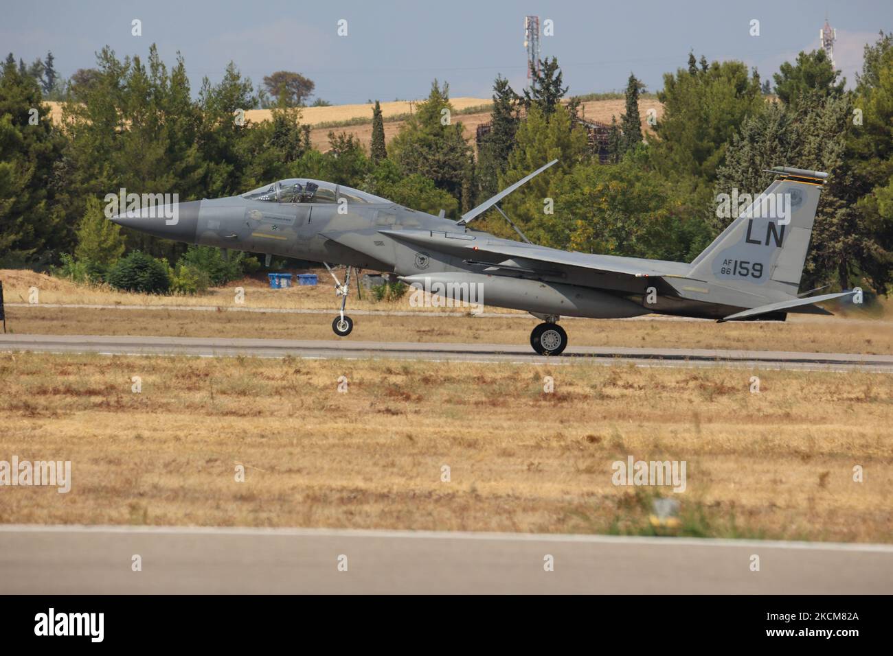 McDonnell Douglas F-15C Eagle fighter jet of the United States - US Air Force USAF con registrazione LN 86-0159, un aereo militare da combattimento con segni di uccisione come visto, durante la fase di decollo, mostra di dimostrazione volante nel cielo greco, Atterrando e tassando durante lo spettacolo aereo della 9th Athens Flying Week 2021 alla base aerea di Tanagra. Aeroporto di Tanagra, Grecia il 5 settembre 2021 (Foto di Nicolas Economou/NurPhoto) Foto Stock