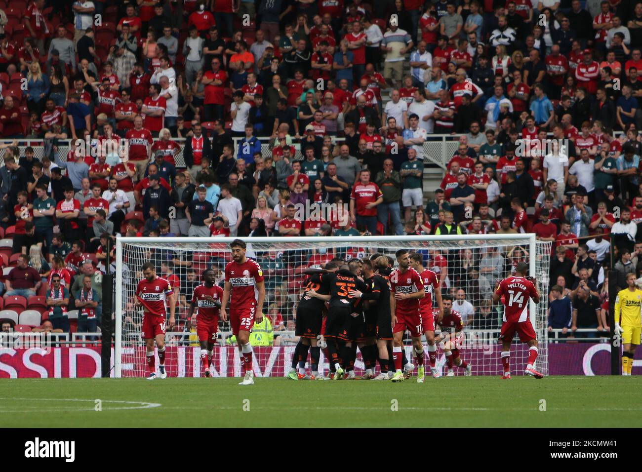 I giocatori di Blackpool festeggiano il loro 2nd° gol del gioco durante la partita del campionato Sky Bet tra Middlesbrough e Blackpool al Riverside Stadium di Middlesbrough sabato 18th settembre 2021. (Foto di Michael driver/MI News/NurPhoto) Foto Stock