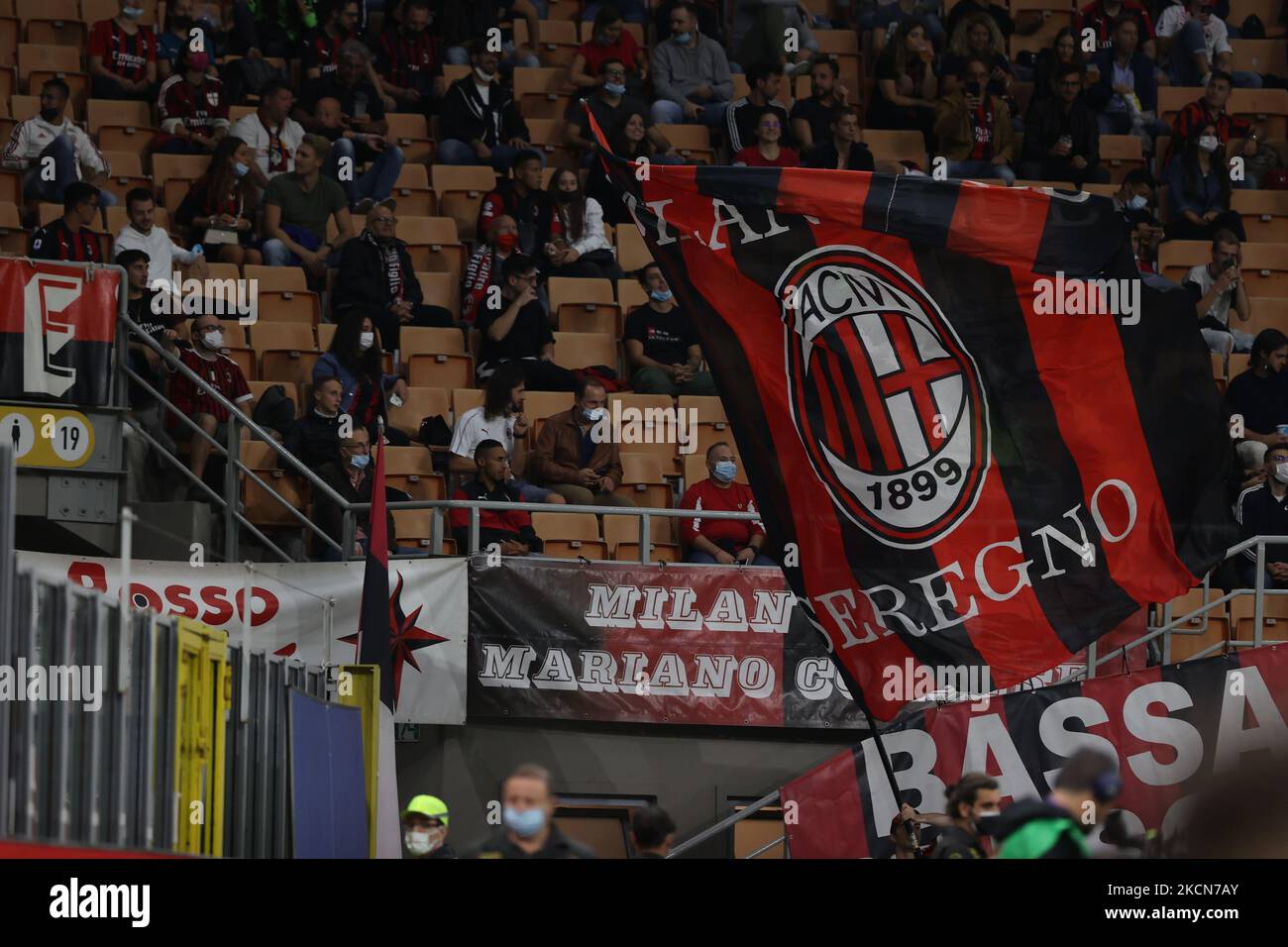 Drapeau AC Milan Officiel – Grand Format 100 X 140 Cm – Fabriqué En Italie