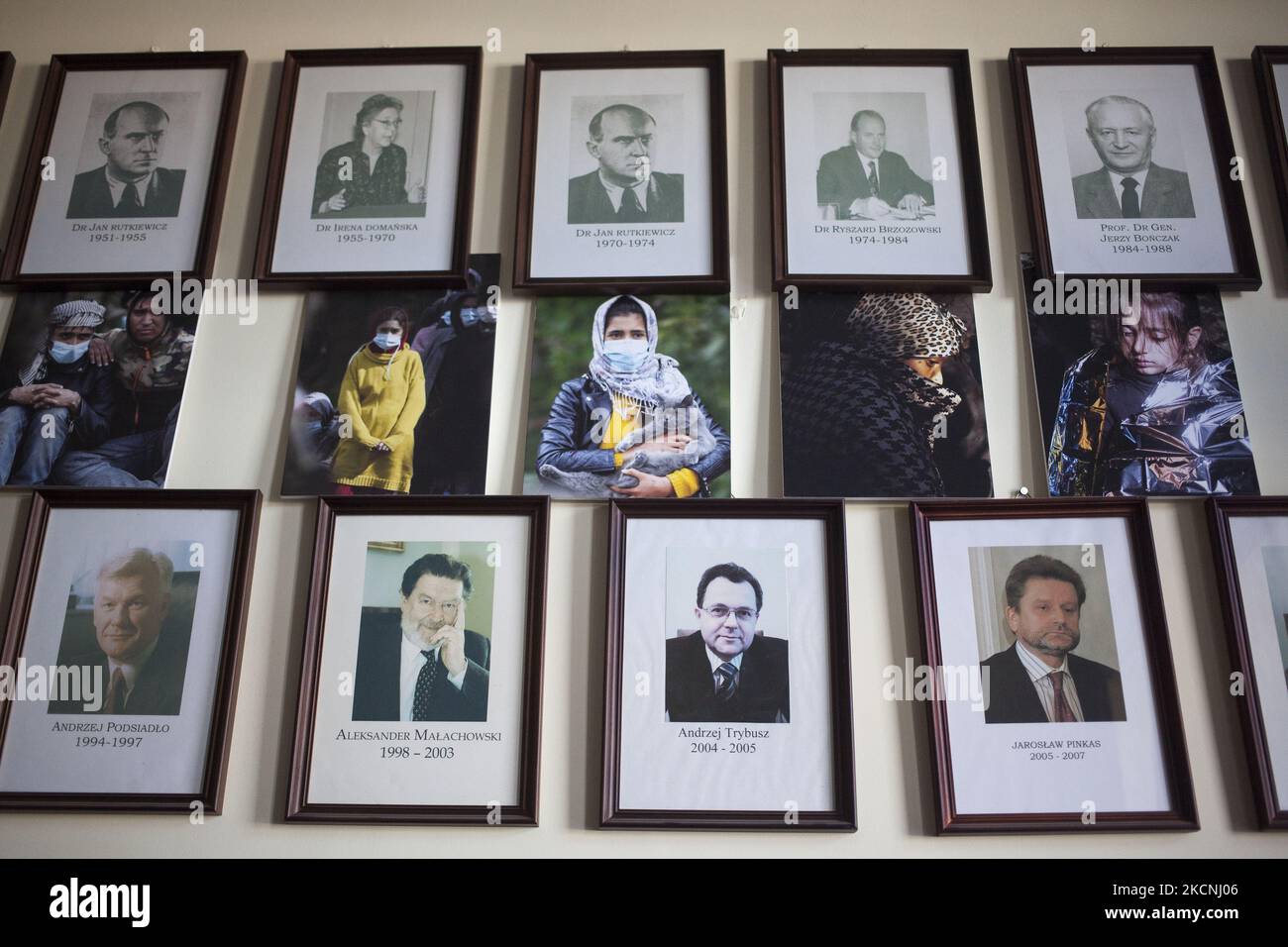 Siediti in sciopero presso la sede della Croce Rossa polacca da parte di attivisti per protestare contro la situazione di crisi dei migranti al confine con la Bielorussia, a Varsavia, il 27 settembre 2021. (Foto di Maciej Luczniewski/NurPhoto) Foto Stock