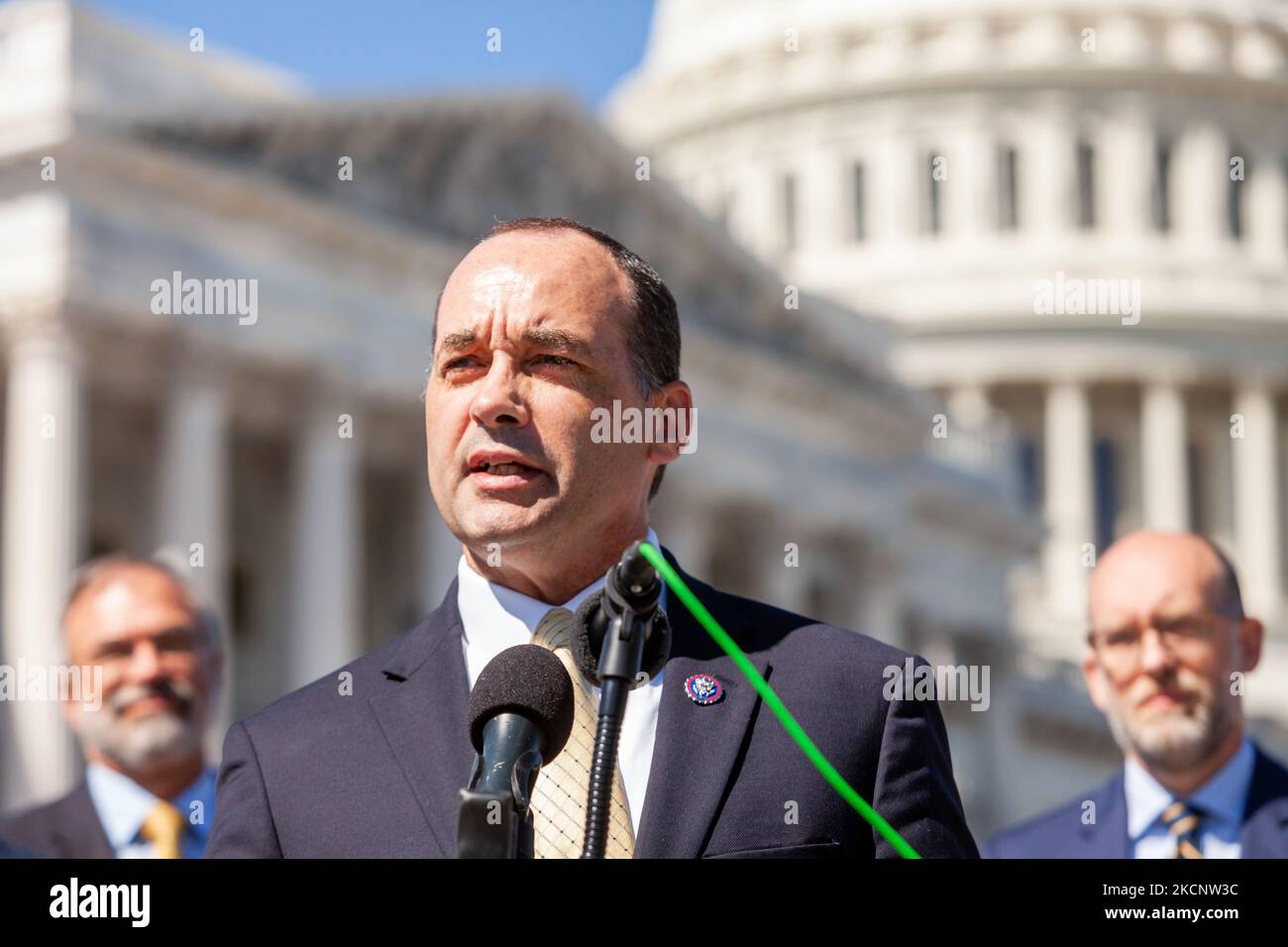 Il congressista Bob Good (R-VA) parla a una conferenza stampa che denuncia la teoria critica della razza e presenta la legge sui diritti civili degli studenti difesi. (Foto di Allison Bailey/NurPhoto) Foto Stock