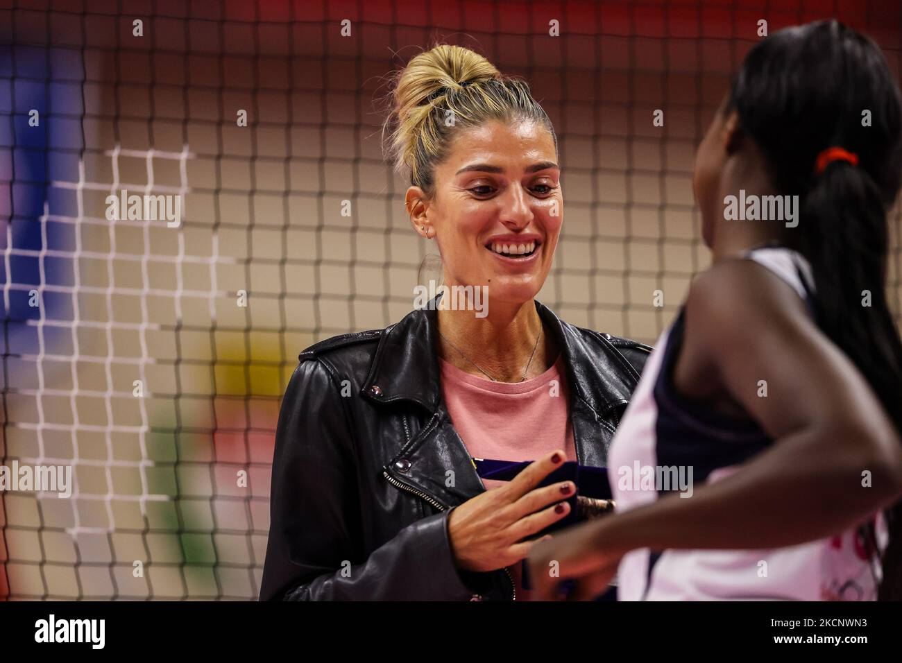 Francesca Piccinini Vicepresidente di UYBA UNET e-Work Busto Arsizio durante la partita di pallavolo del Trofeo Mimmo Fusco 2021 tra UYBA UNET e-Work Busto Arsizio e VBC Casalmaggiore a e-Work Arena, Busto Arsizio, Italia il 30 settembre 2021 (Foto di Fabrizio Carabelli/LiveMedia/NurPhoto) Foto Stock