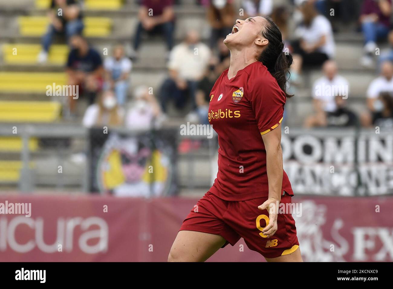 Valeria Pirone di AS Roma Donne in azione durante la Serie delle Donne Un incontro tra AS Roma e Juventus allo Stadio tre Fontane il 02 ottobre 2021 a Roma. (Foto di Domenico Cippitelli/LiveMedia/NurPhoto) Foto Stock