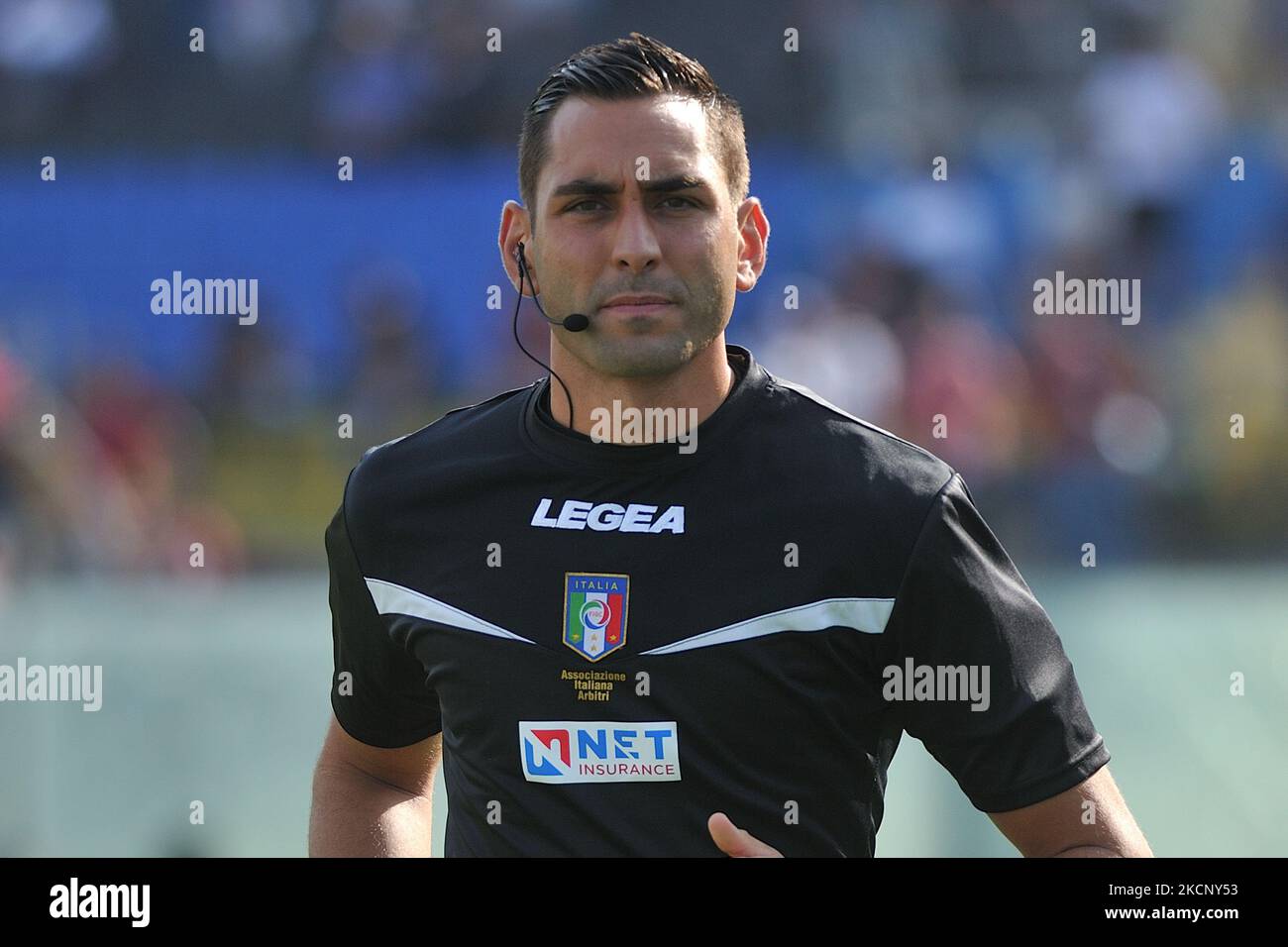 Arbitro della partita Andrea Colombo durante il warm up durante il Campionato Italiano di Calcio League BKT AC Pisa vs Reggina 1914 il 02 ottobre 2021 all'Arena Garibaldi di Pisa (Foto di Gabriele Masotti/LiveMedia/NurPhoto) Foto Stock