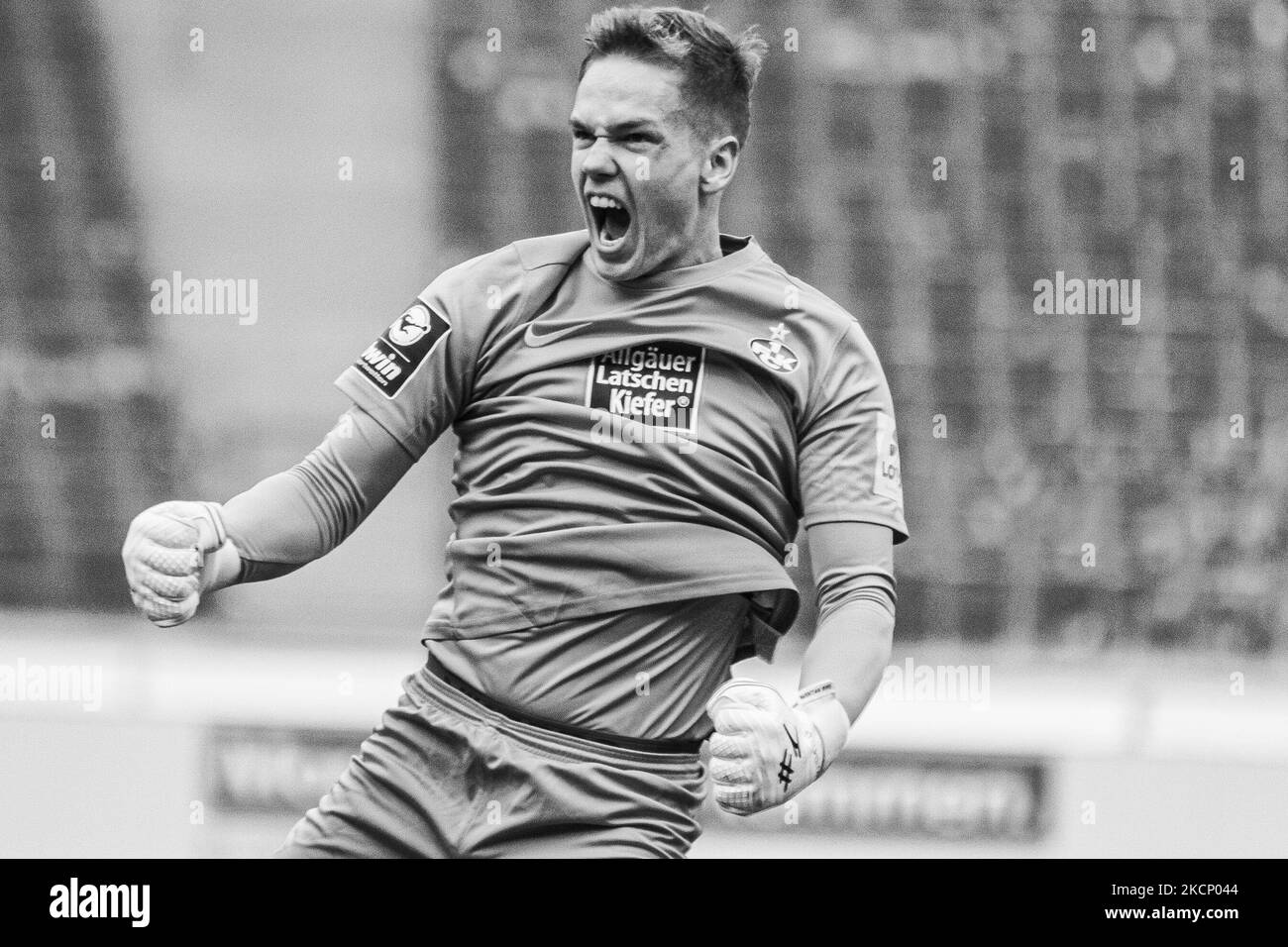 Matheo Raab del 1.FC Kaiserslautern festeggia dopo aver segnato il primo gol della sua squadra durante gli anni '3. Liga match tra TSV Havelse e 1.FC Kaiserslautern all'HDI-Arena il 02 ottobre 2021 ad Hannover, Germania. (Foto di Peter Niedung/NurPhoto) Foto Stock