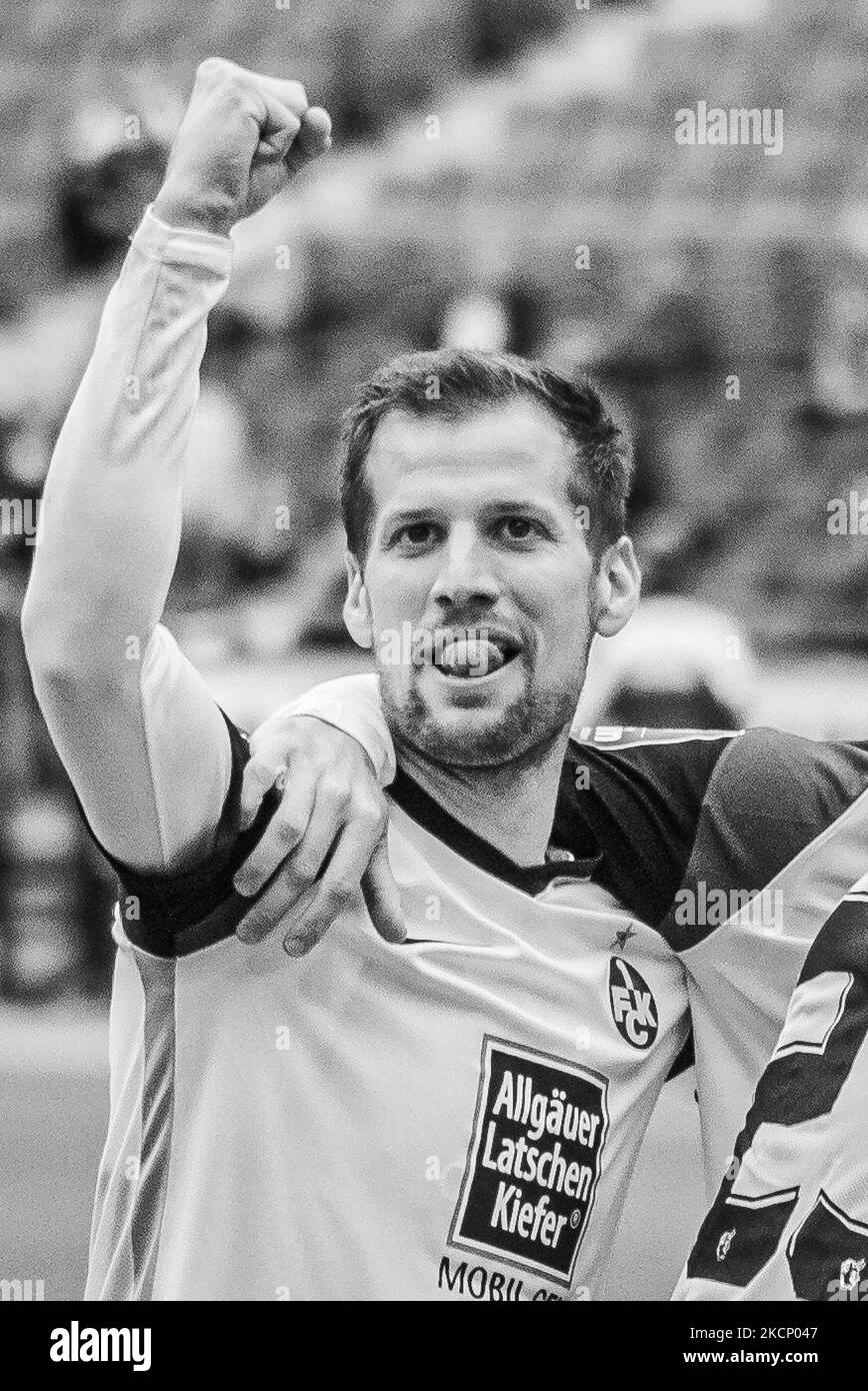 Hendrick Zuck del 1.FC Kaiserslautern festeggia dopo il quinto gol della sua squadra durante gli anni '3. Liga match tra TSV Havelse e 1.FC Kaiserslautern all'HDI-Arena il 02 ottobre 2021 ad Hannover, Germania. (Foto di Peter Niedung/NurPhoto) Foto Stock