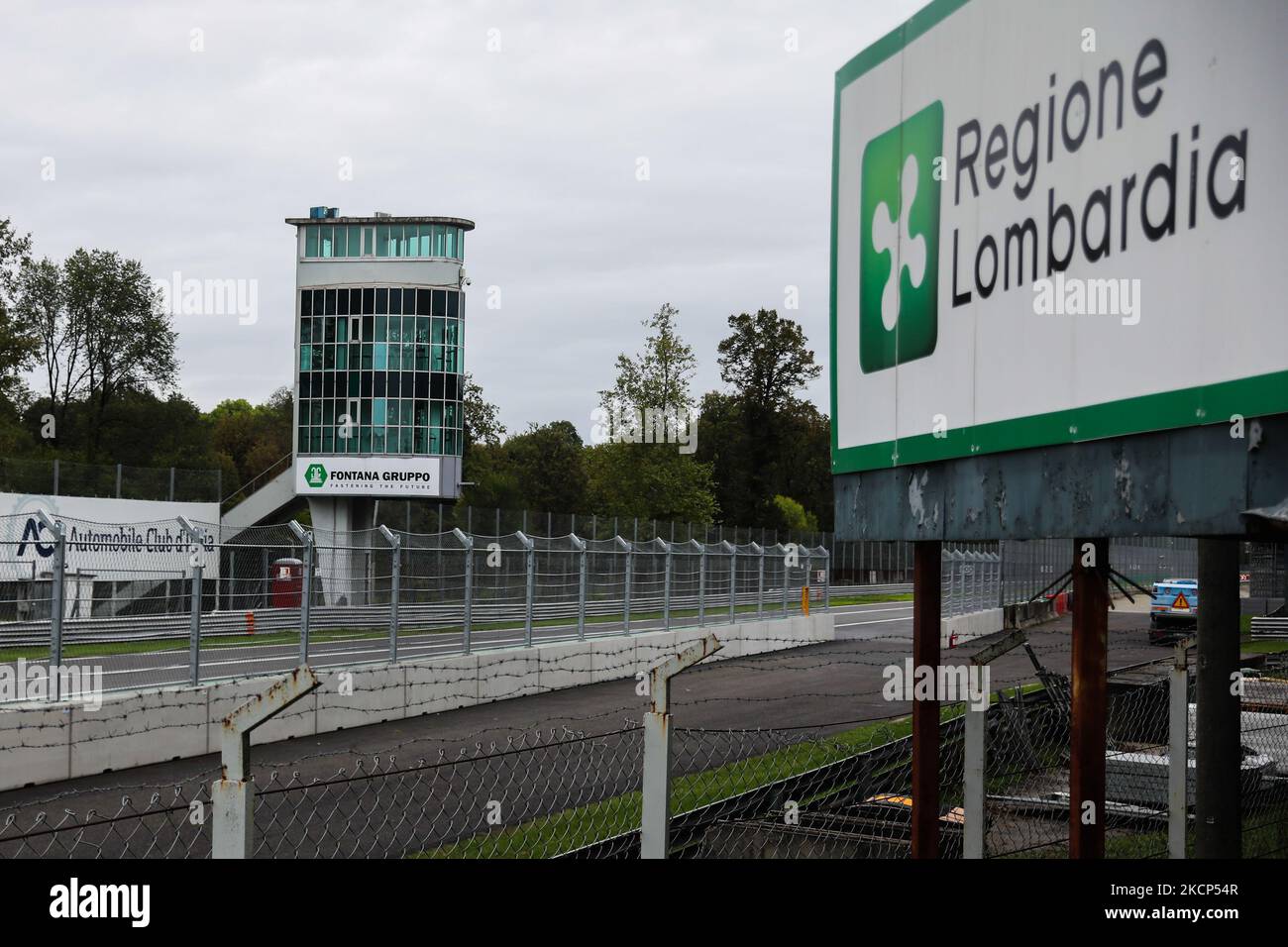 Torre di controllo sul circuito di Monza il 5 ottobre 2021. (Foto di Jakub Porzycki/NurPhoto) Foto Stock