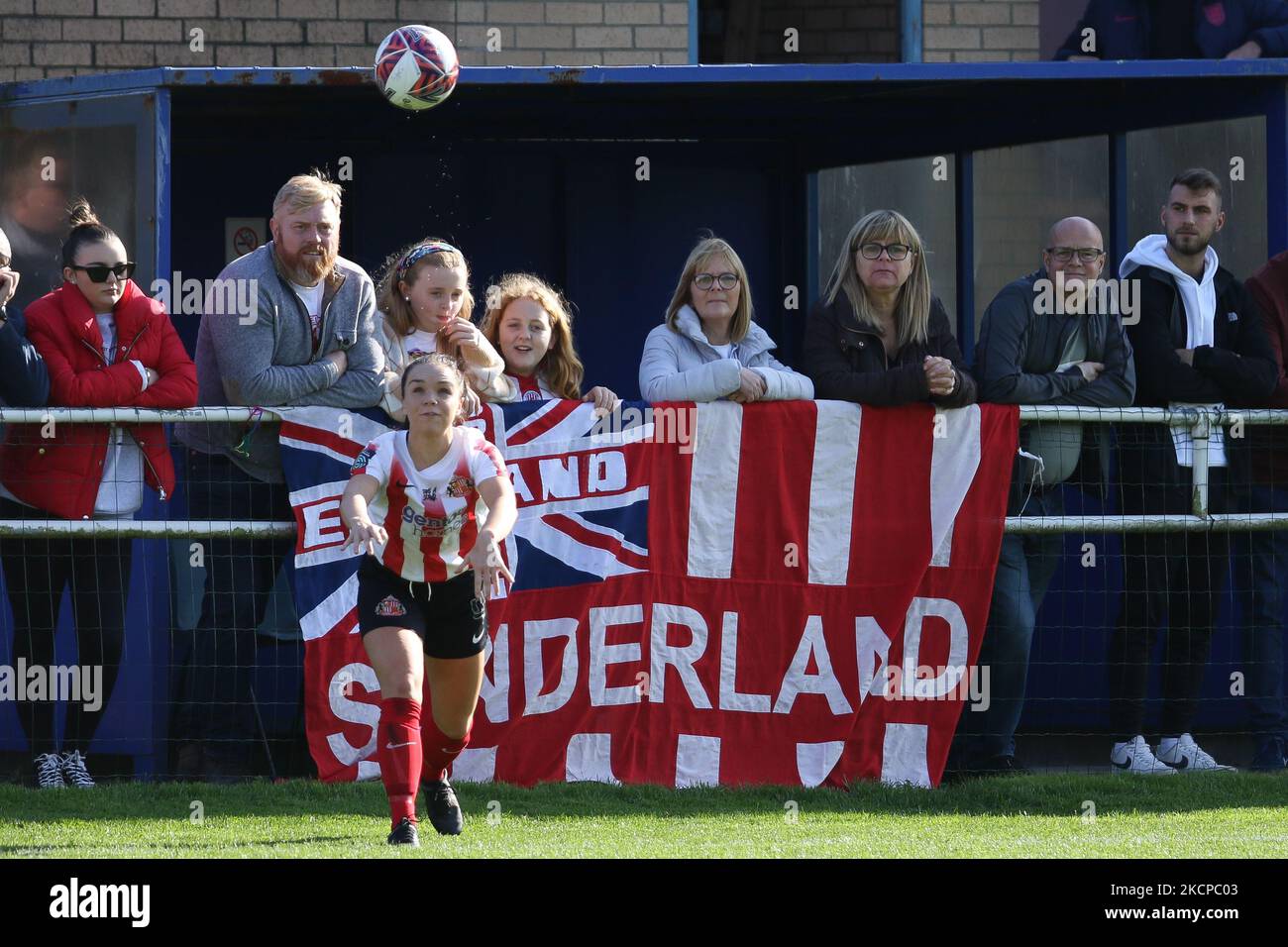 Faye Mullen di Sunderland in azione durante la partita di fa Women's Championship tra Sunderland e Durham Women FC a Eppleton CW, Hetton domenica 10th ottobre 2021. (Foto di will Matthews/MI News/NurPhoto) Foto Stock