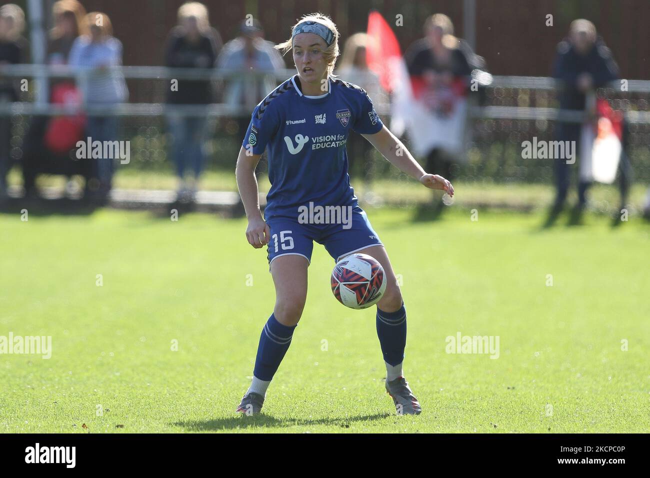 Dee Bradley di Durham in azione durante la partita di fa Women's Championship tra Sunderland e Durham Women FC all'Eppleton CW, Hetton, domenica 10th ottobre 2021. (Foto di will Matthews/MI News/NurPhoto) Foto Stock