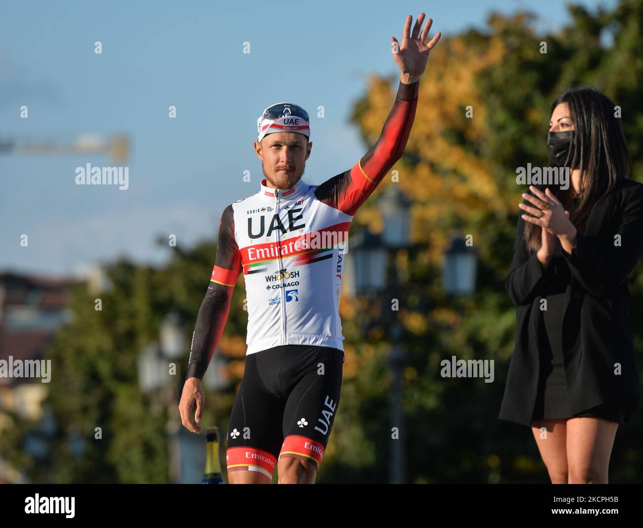 Matteo Trintin e IL TEAM EMIRATES degli Emirati Arabi Uniti, si concludono secondo nella nuova edizione del giro del Veneto, la classica gara ciclistica italiana 168,8km da Cittadella a Padova, che si svolge in Veneto. Mercoledì 13 ottobre 2021 a Padova, Veneto, Italia. (Foto di Artur Widak/NurPhoto) Foto Stock