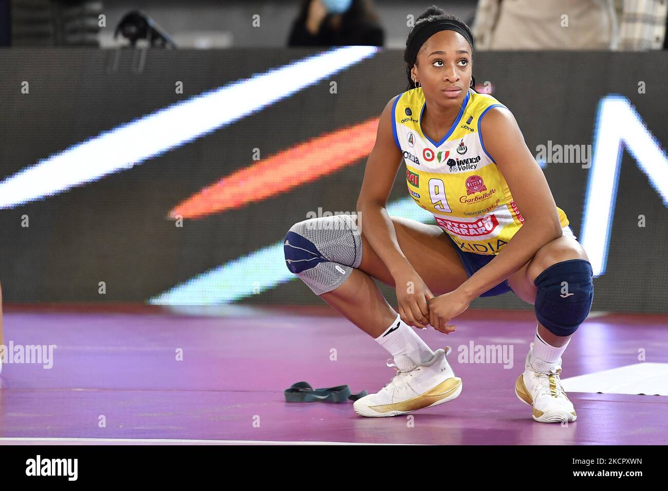 Omoruyi ama Oghosasere di Imoco Volley Conegliano durante la Women's Volley Championship Series Una partita tra acqua &amp; Sapone Volley Roma e Imoco Volley Conegliano a PalaEur, 17 ottobre 2021 a Roma. (Foto di Domenico Cippitelli/LiveMedia/NurPhoto) Foto Stock