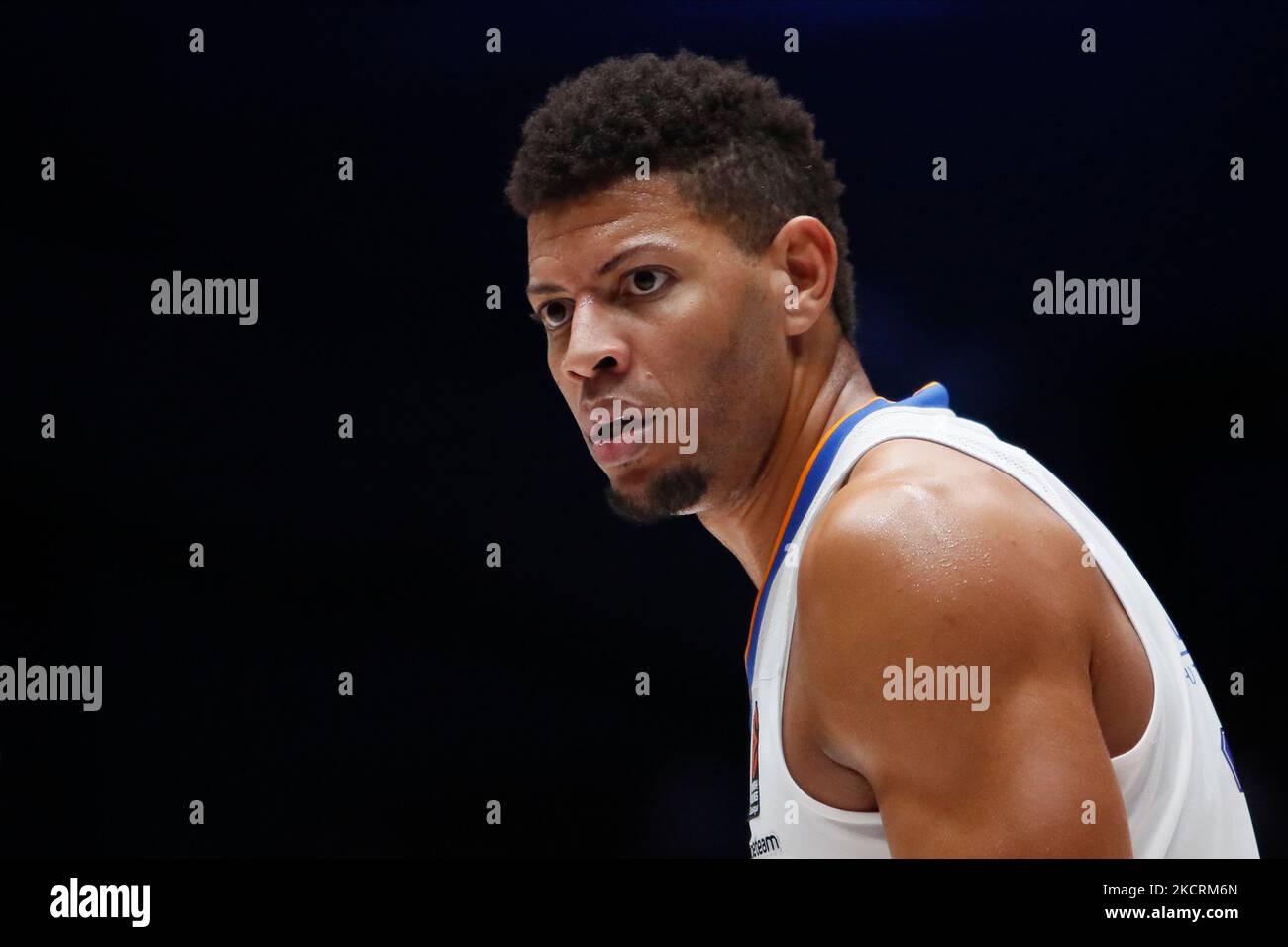 Walter Tavares del Real Madrid guarda avanti durante la partita di pallacanestro Eurolega tra Zenit San Pietroburgo e Real Madrid il 27 ottobre 2021 al Palazzo dello Sport di Yubileyny a San Pietroburgo, Russia. (Foto di Mike Kireev/NurPhoto) Foto Stock