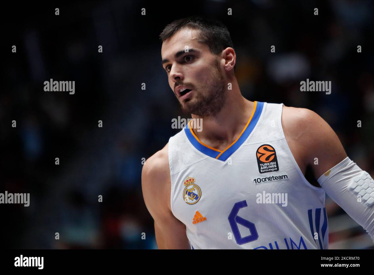 Alberto Abalde del Real Madrid guarda avanti durante la partita di pallacanestro Eurolega tra Zenit San Pietroburgo e Real Madrid il 27 ottobre 2021 al Palazzo dello Sport di Yubileyny a San Pietroburgo, Russia. (Foto di Mike Kireev/NurPhoto) Foto Stock