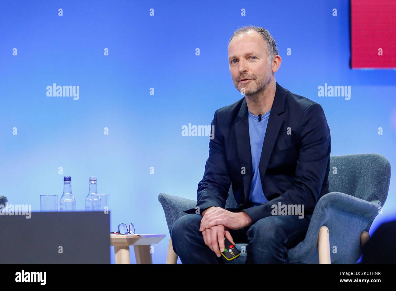 Jonathan Wise, Purpose Disruptors, parla durante la sessione "ruolo della pubblicità nel contrastare il cambiamento climatico" nel Centro d'azione durante il decimo giorno della COP26 Conferenza ONU sul cambiamento climatico, tenuta dall'UNFCCC all'interno della sede COP26 - Scottish Event Campus a Glasgow, Scozia il 9 novembre 2021. Il COP26, che si terrà da ottobre 31 a novembre 12 a Glasgow, è la conferenza sul clima più significativa dopo il vertice di Parigi del 2015, poiché si prevede che le nazioni stabilirebbero nuovi obiettivi per le emissioni di gas a effetto serra al fine di rallentare il riscaldamento globale, nonché di consolidare altri impegni chiave. (Foto di Dominika Zarzyck Foto Stock