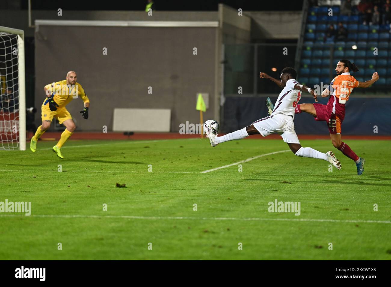 Bukayo Saka in azione durante la Coppa del mondo FIFA Panamerican Tennis Center il 15 novembre 2021 allo Stadio San Marino di San Marino (Foto di Gianluca Ricci/LiveMedia/NurPhoto) Foto Stock