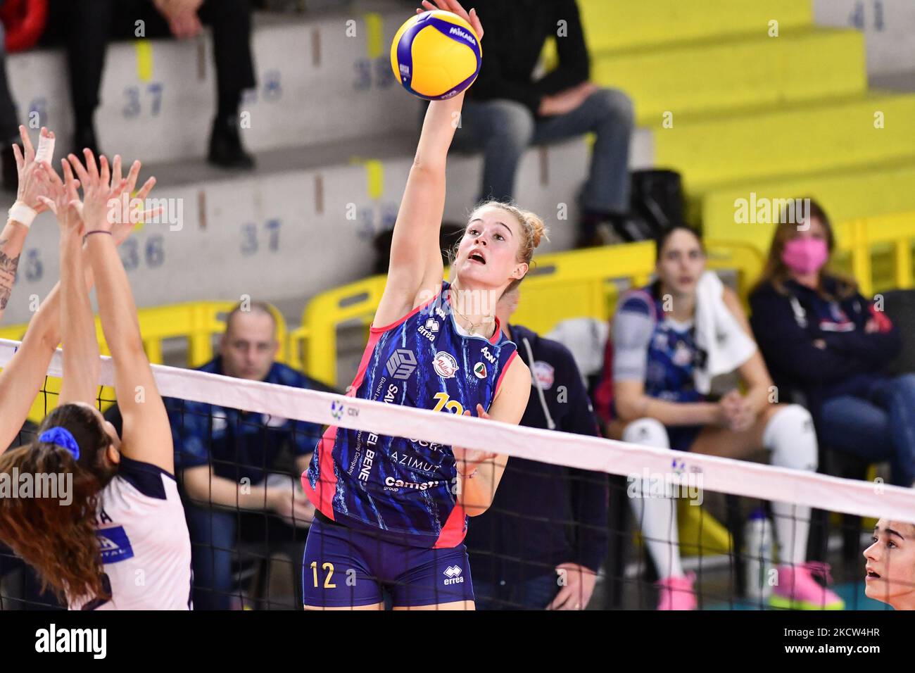 Hanna Orthmann (Savino del bene Scandicci) durante la Women's Volley Challenge Cup Savino del bene Scandicci vs ASP Thetis Voulas Atene il 18 novembre 2021 al PalaRialdoli di Scandicci (Fi) , Italia (Foto di Lisa Guglielmi/LiveMedia/NurPhoto) Foto Stock