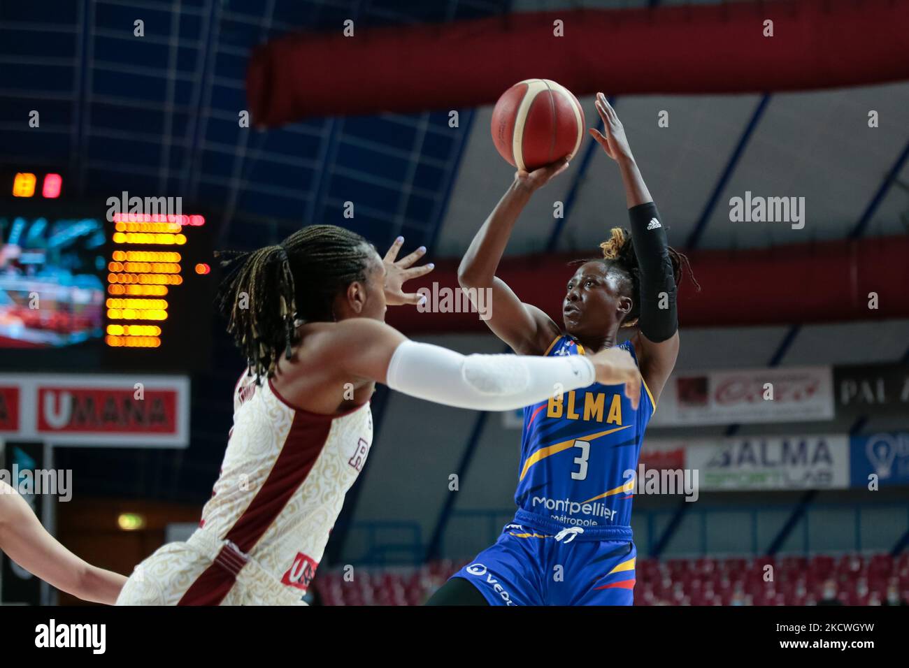 Sydney Wallace (BLMA Montpellier) durante il Basketball Eurolega Women Championship Umana Reyer Venezia vs BLMA Montpellier il 24 novembre 2021 al Palasport Taliercio di Venezia (Photo by Mattia Radoni/LiveMedia/NurPhoto) Foto Stock