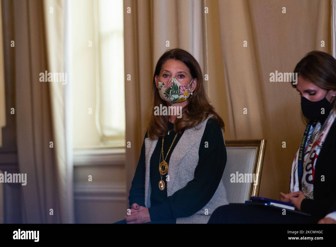 Vicepresidente colombiano e Ministro degli Esteri Martha Lucia Ramirez durante la visita del Segretario generale delle Nazioni Unite Antonio Guterres per il 5° anniversario del trattato di pace tra le forze armate rivoluzionarie della Colombia (FARC-EP) e il governo colombiano nel 2016. A Bogotà, Colombia, il 24 novembre 2021. (Foto di Sebastian Barros/NurPhoto) Foto Stock