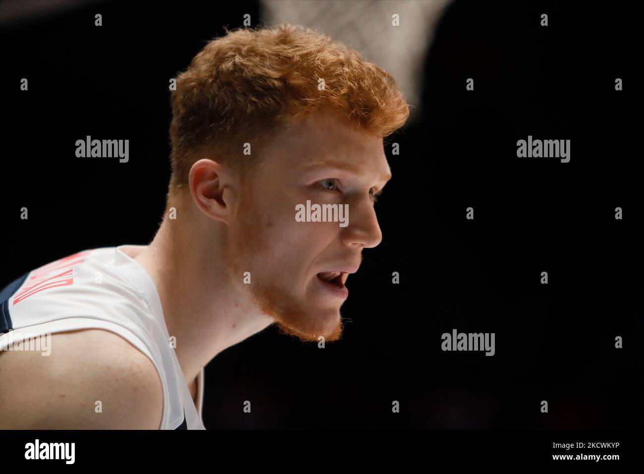Vladislav Emchenko di Russia durante la FIBA Basketball World Cup 2023, torneo di qualificazione tra Russia e Italia il 26 novembre 2021 al Palazzo dello Sport di Yubileyny a San Pietroburgo, Russia. (Foto di Mike Kireev/NurPhoto) Foto Stock