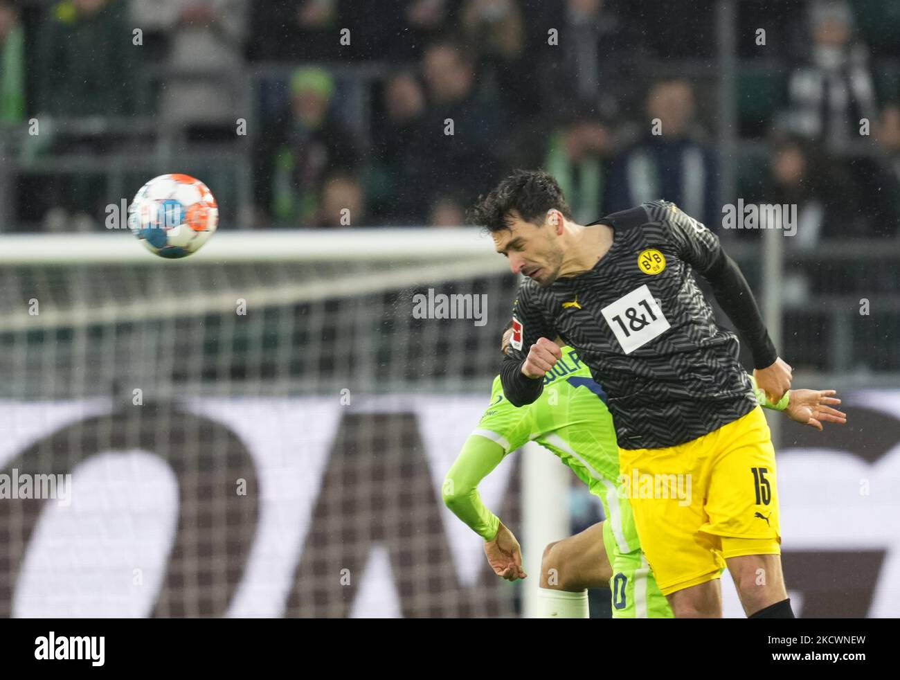Mat Hummels di Borussia Dortmund durante Wolfsburg contro Borussia Doutmund, Bundesliga, allo stadio Volkswagen di Wolfsburg, Germania il 27 novembre 2021. (Foto di Ulrik Pedersen/NurPhoto) Foto Stock