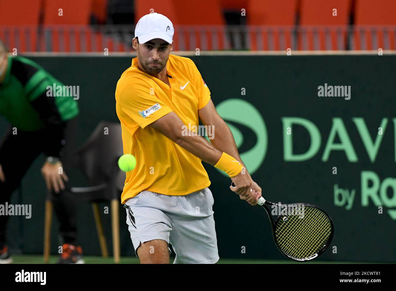 Adrian Boitan in azione durante la sua partita contro Brian Panta durante la Coppa Davis di Rakuten, in BT Arena, Cluj-Napoca, 28 novembre 2021 (Foto di Flaviu Buboi/NurPhoto) Foto Stock